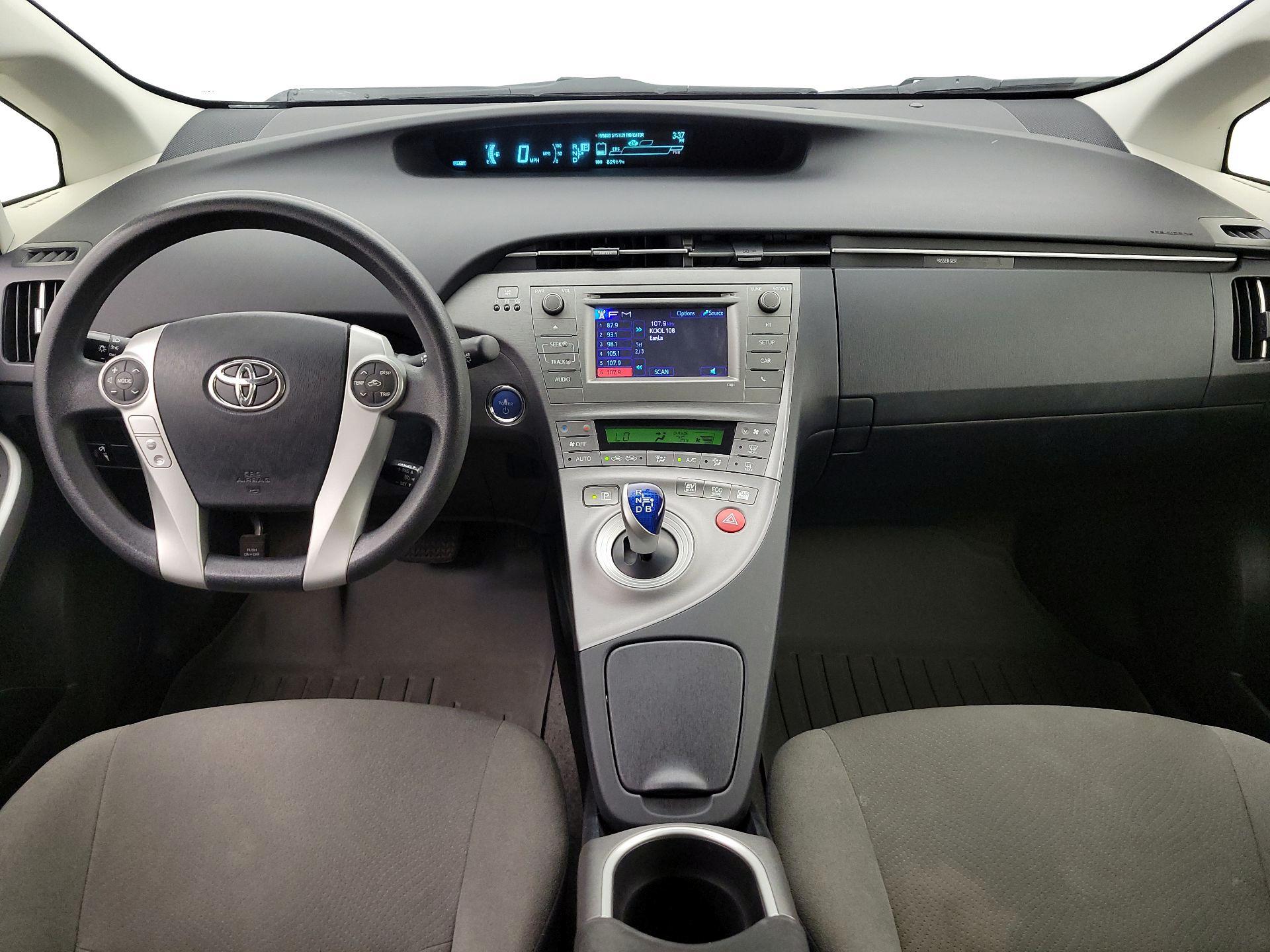 Thumbnail: 2014 Toyota Prius - 9