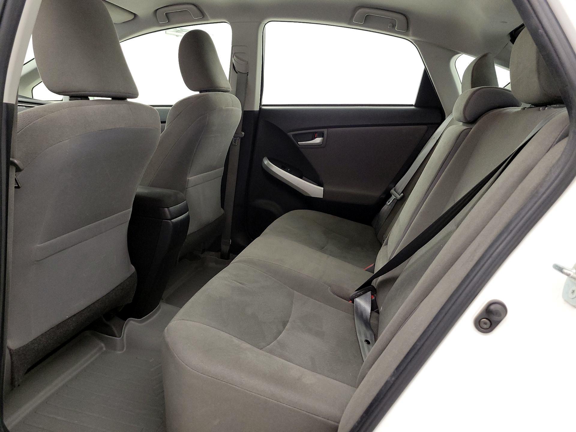 Thumbnail: 2014 Toyota Prius - 18