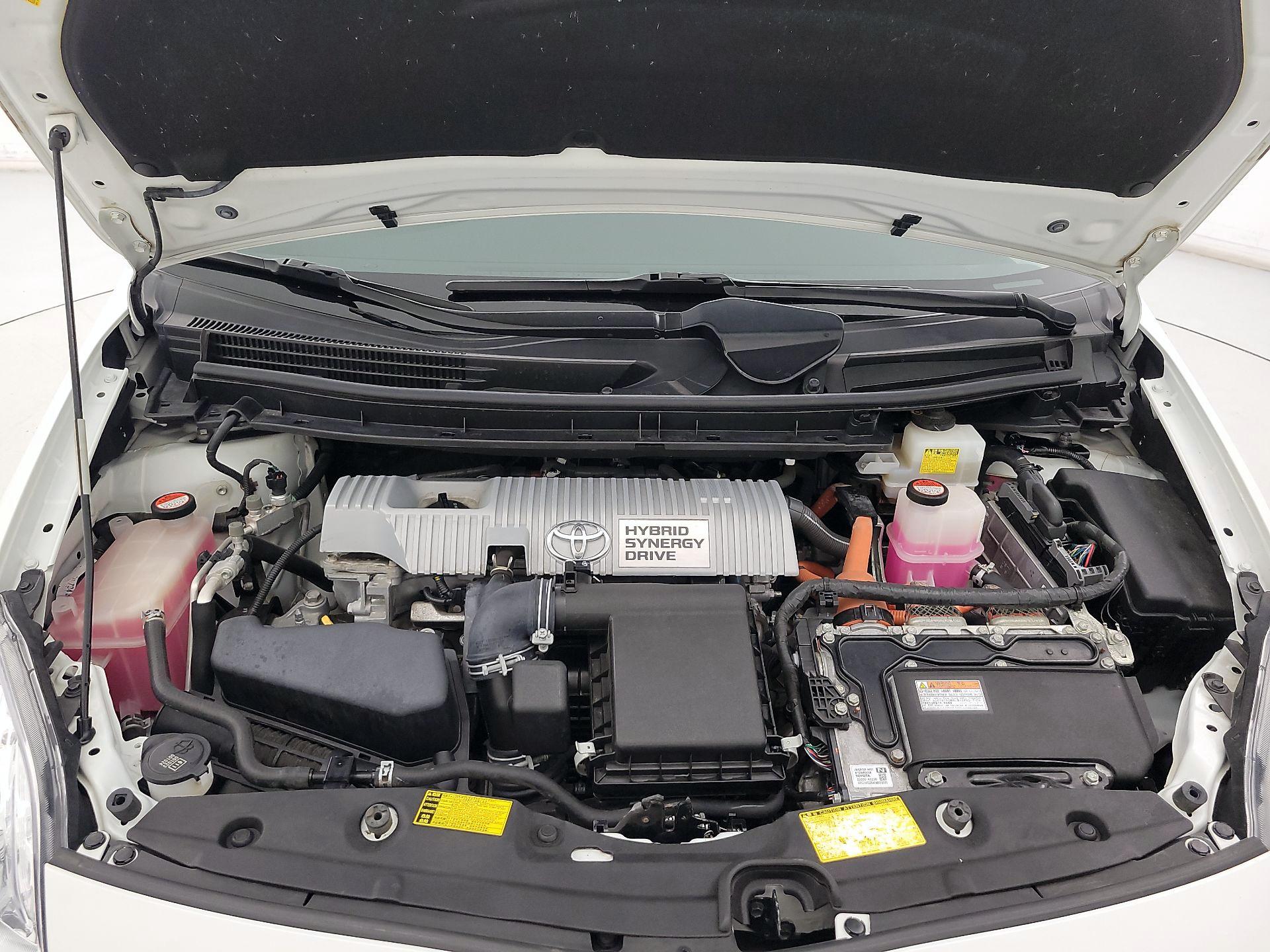 Thumbnail: 2014 Toyota Prius - 20