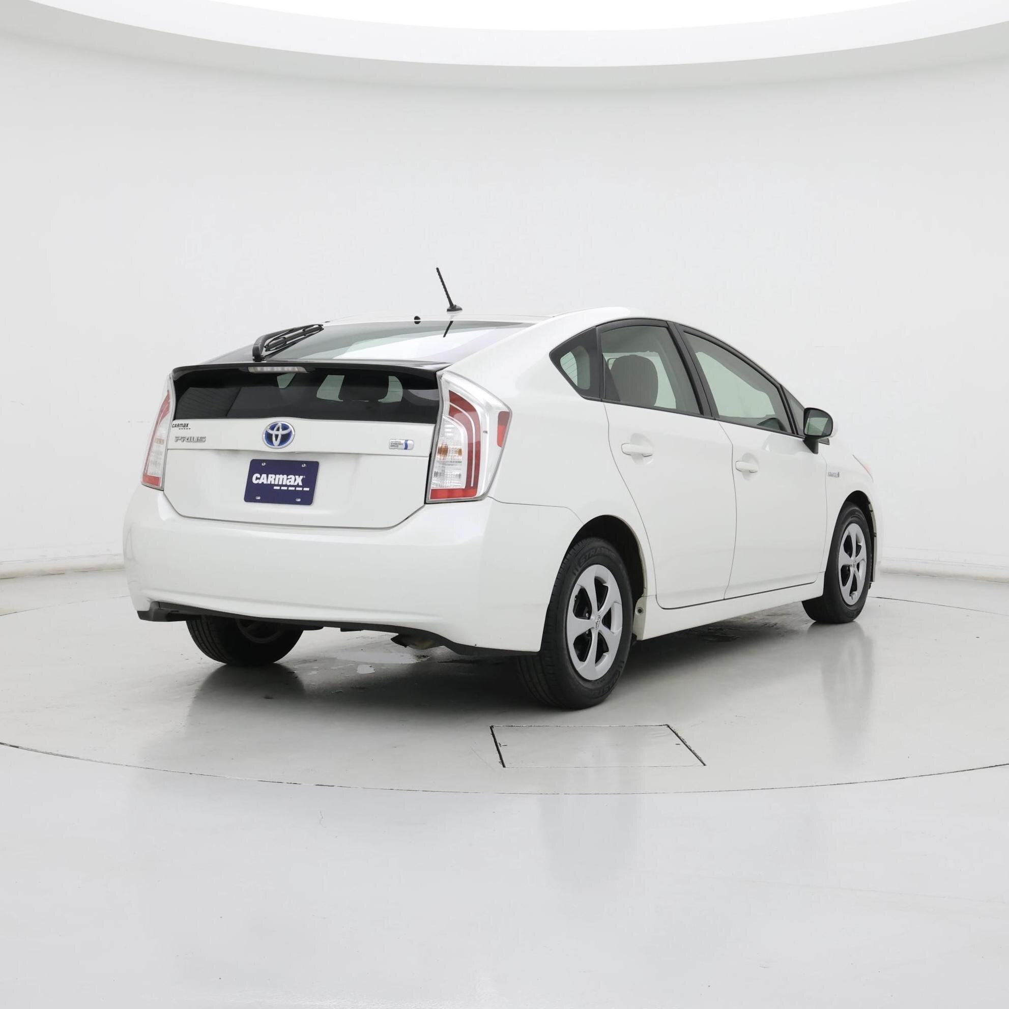 Thumbnail: 2014 Toyota Prius - 8