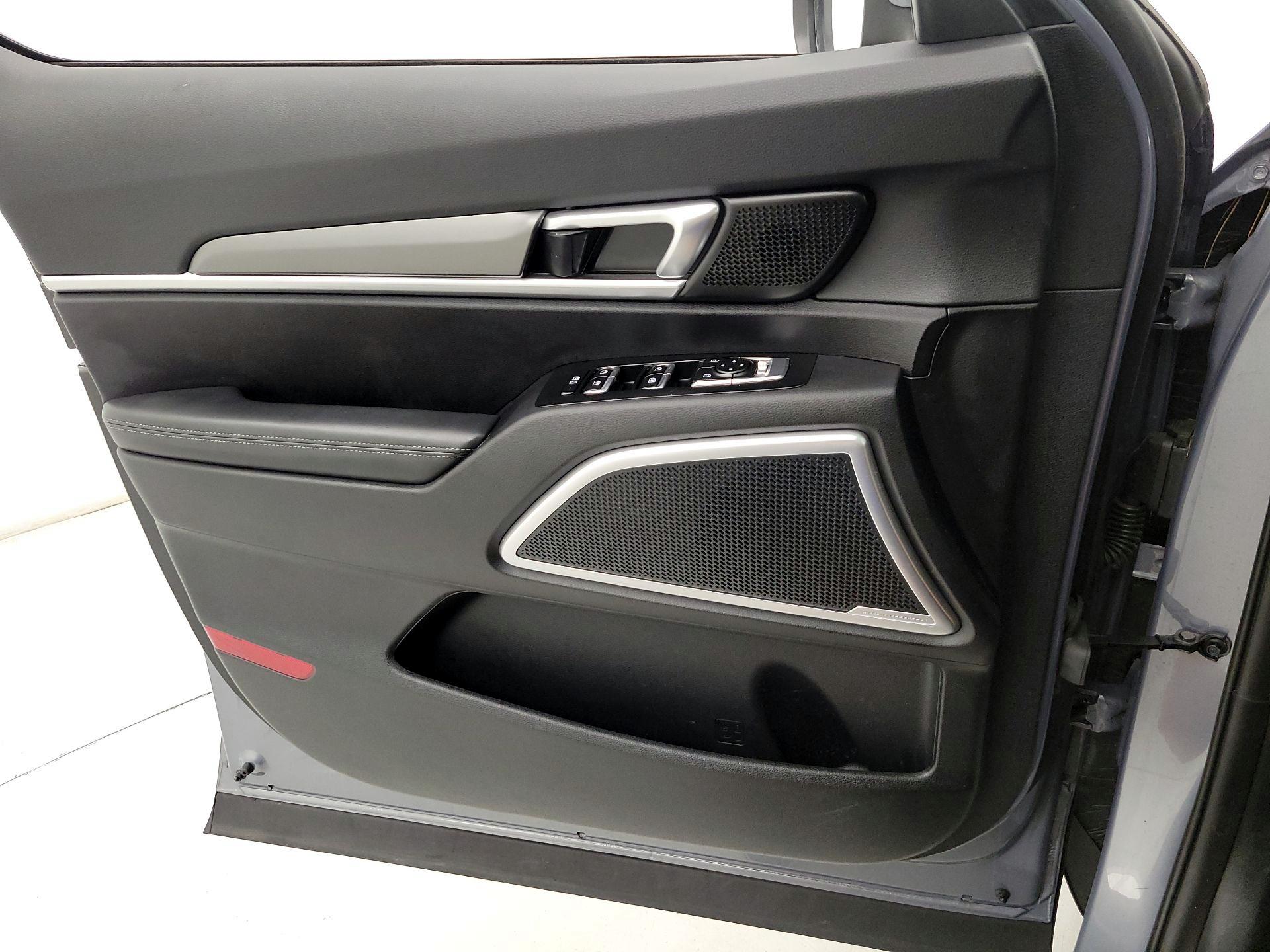 Thumbnail: 2020 Kia Telluride - 12