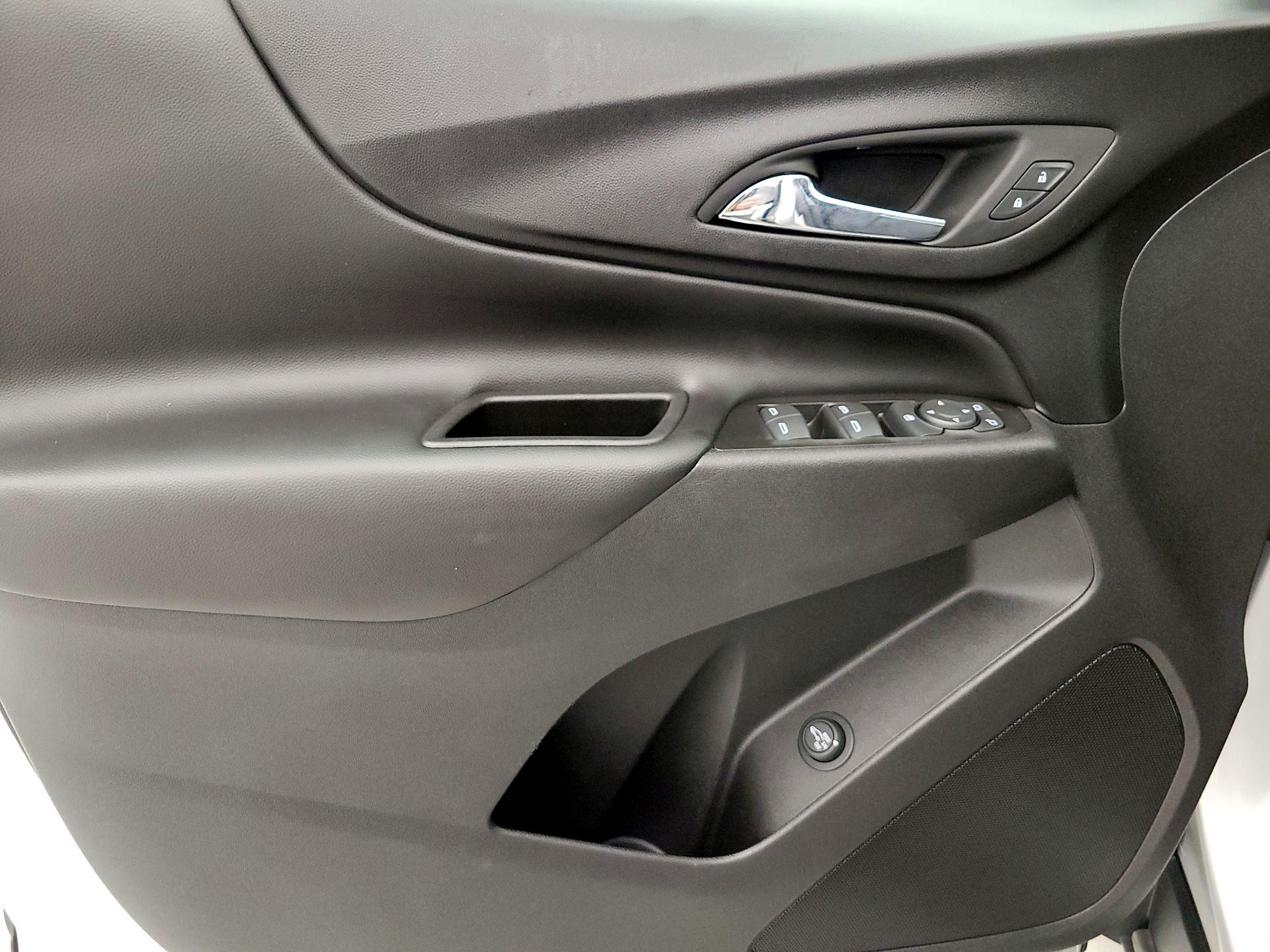 Thumbnail: 2020 Chevrolet Equinox - 12