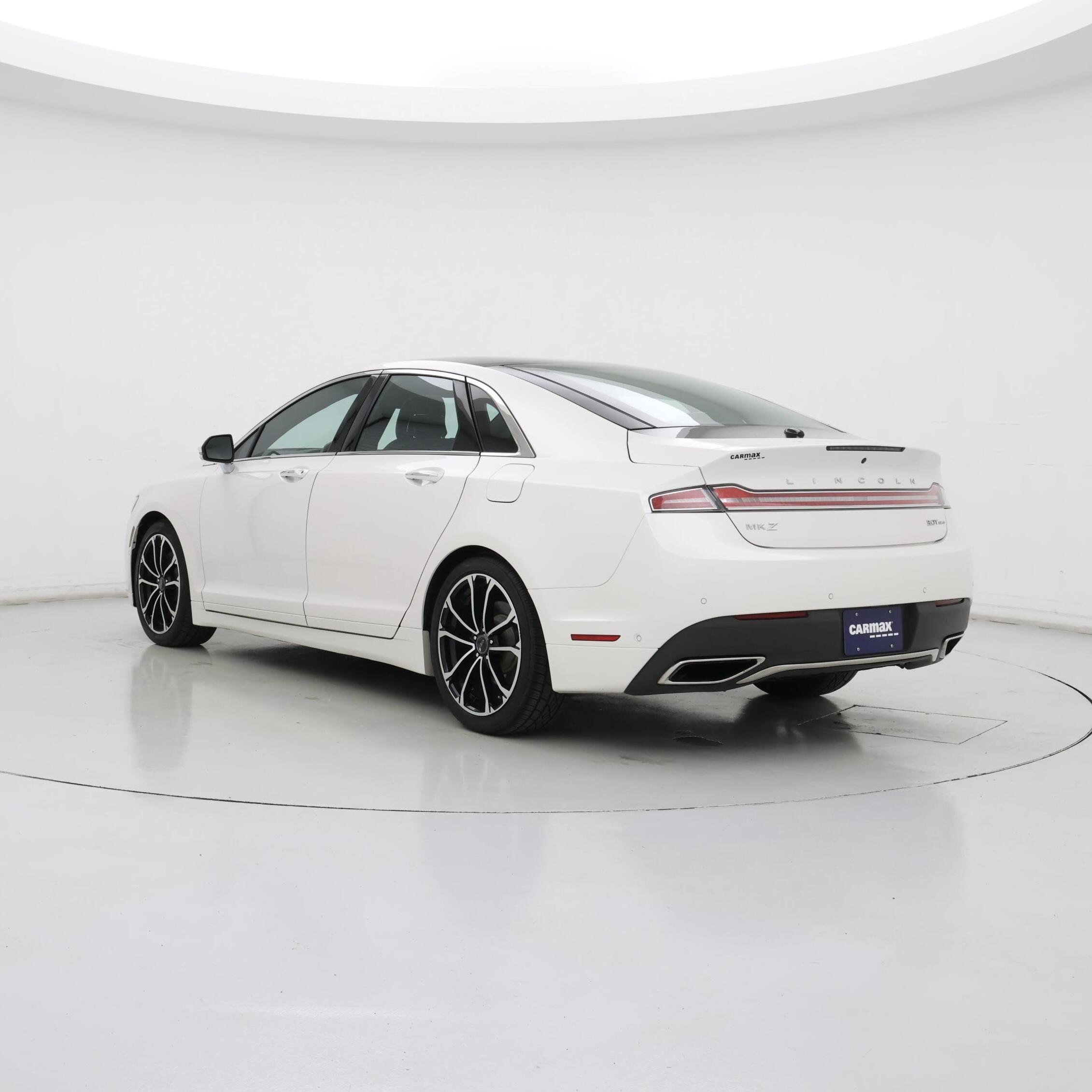 Thumbnail: 2017 Lincoln MKZ - 2