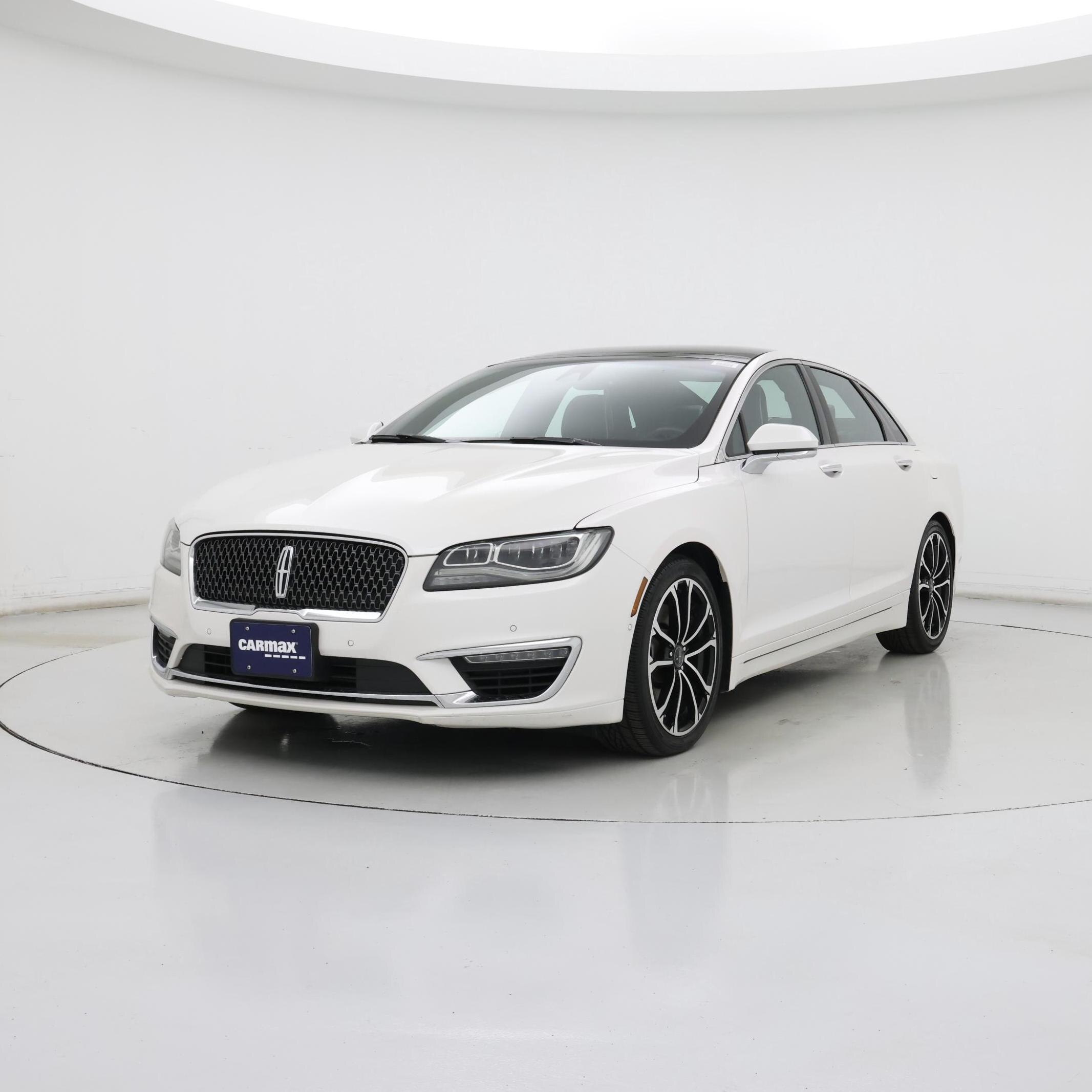 Thumbnail: 2017 Lincoln MKZ - 4