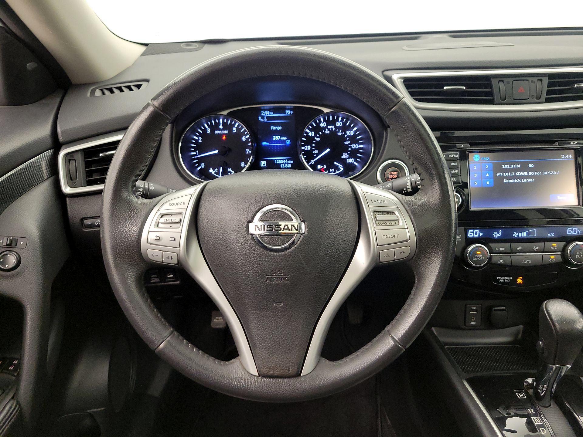 Thumbnail: 2016 Nissan Rogue - 10