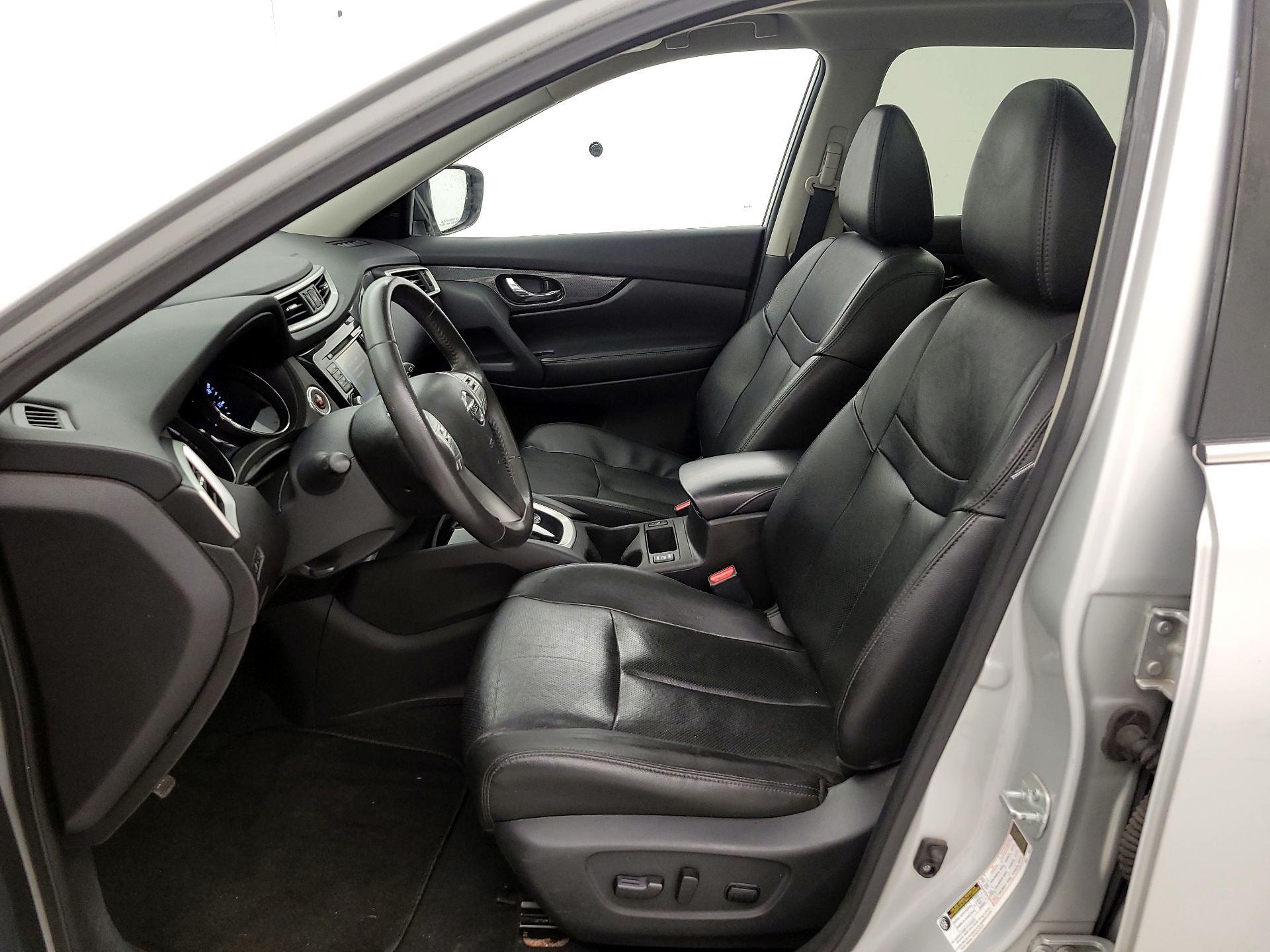 Thumbnail: 2016 Nissan Rogue - 11