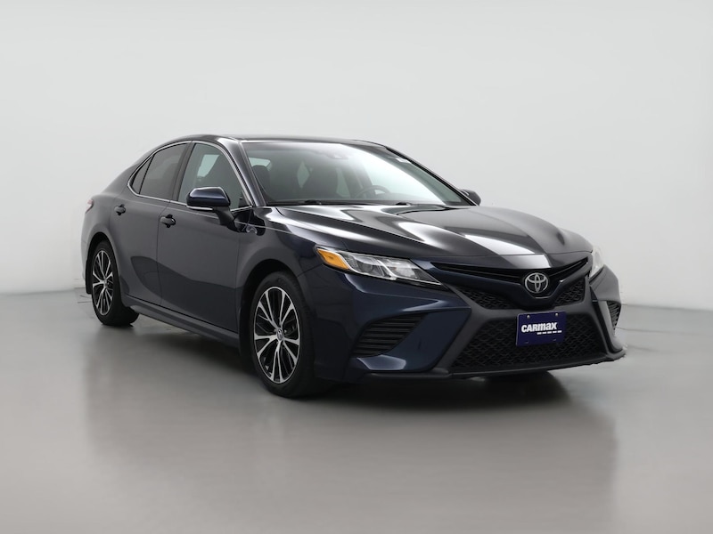 2020 Toyota Camry SE -
                  Urbandale, IA
