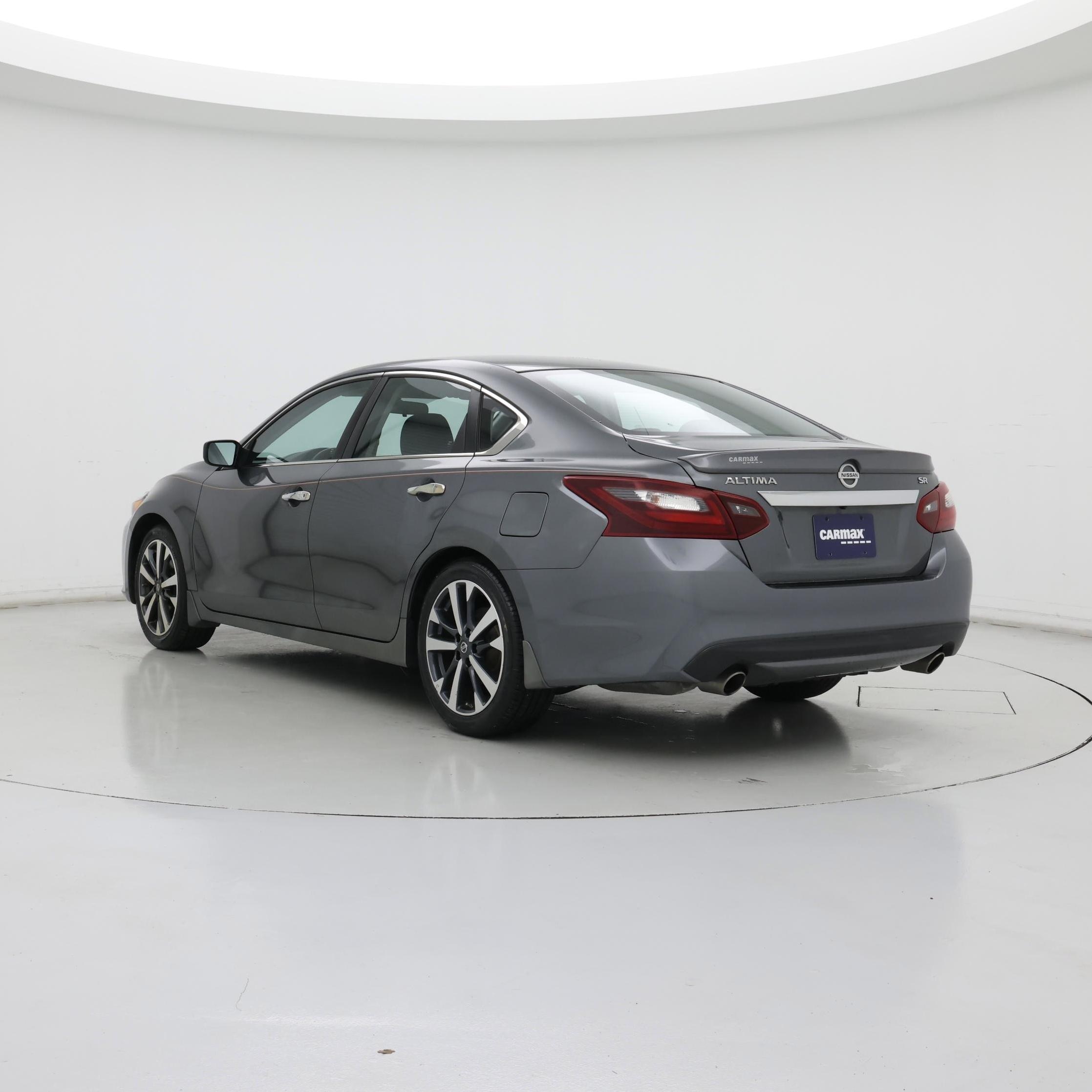 Thumbnail: 2017 Nissan Altima - 2