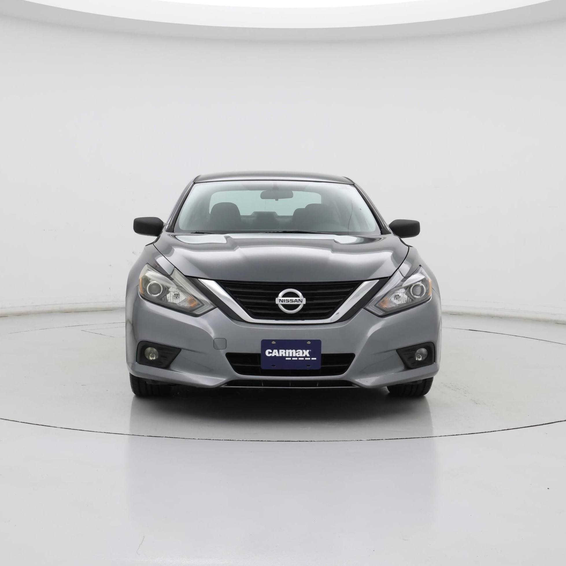 Thumbnail: 2017 Nissan Altima - 5