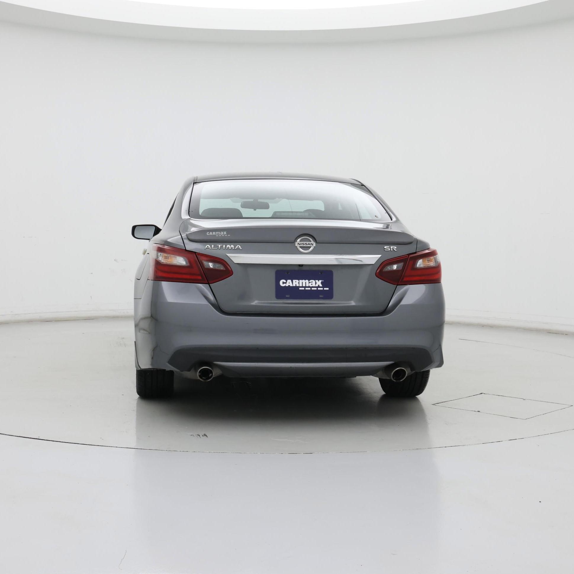 Thumbnail: 2017 Nissan Altima - 6