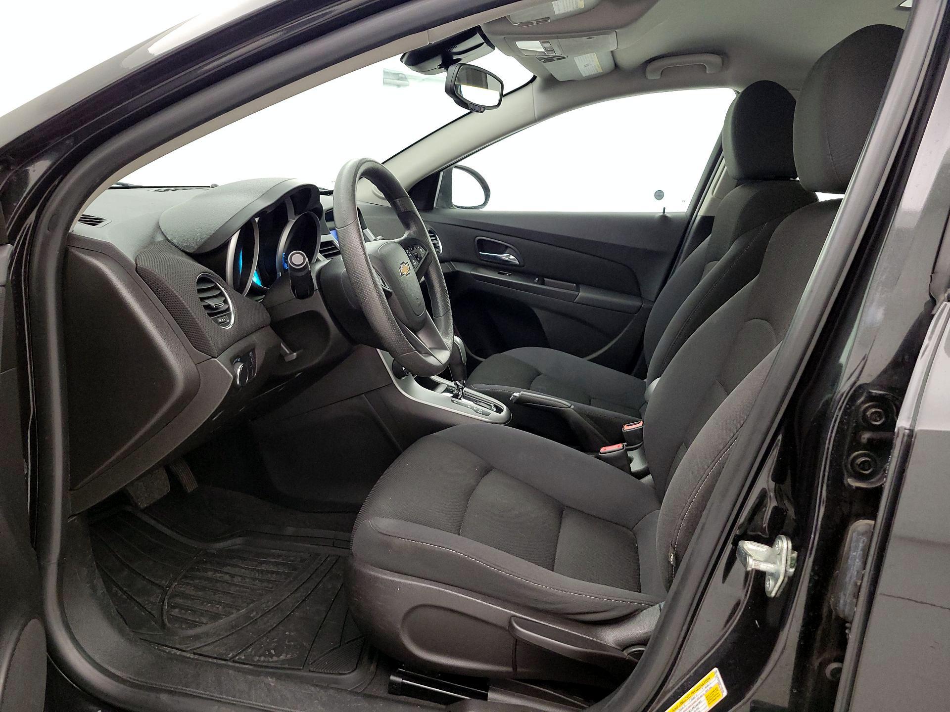 Thumbnail: 2015 Chevrolet Cruze - 11