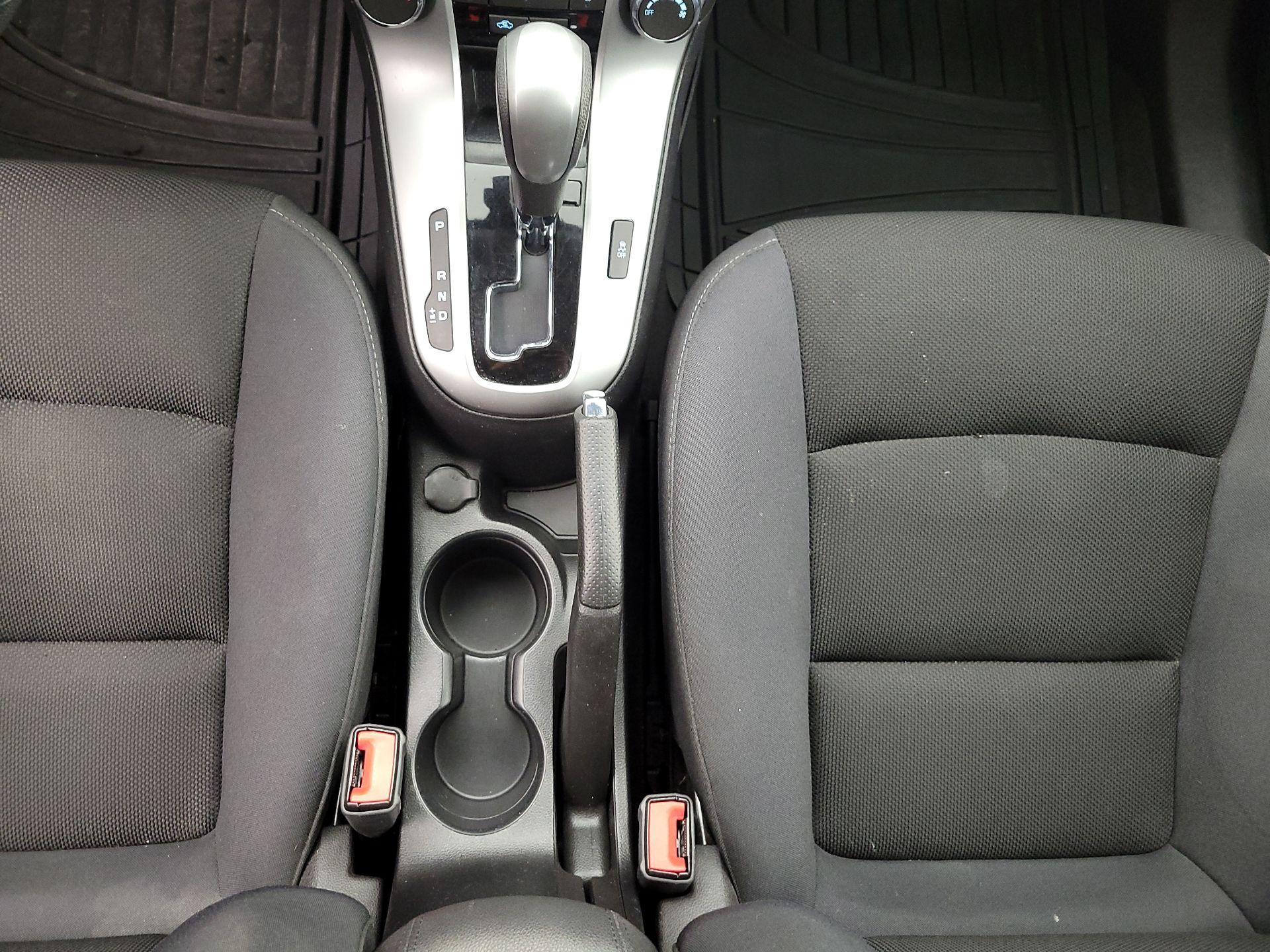 Thumbnail: 2015 Chevrolet Cruze - 16