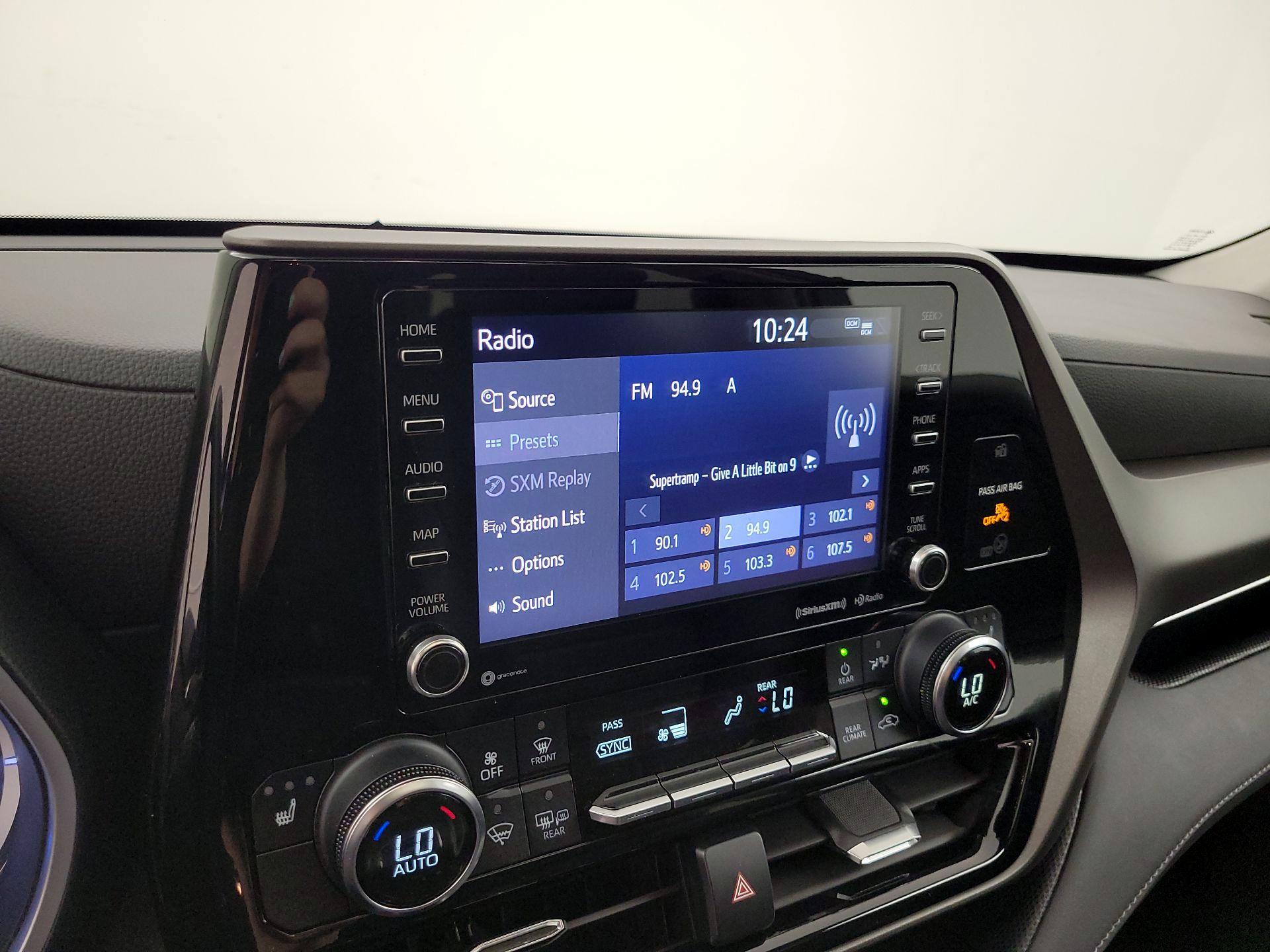 Thumbnail: 2021 Toyota Highlander - 15