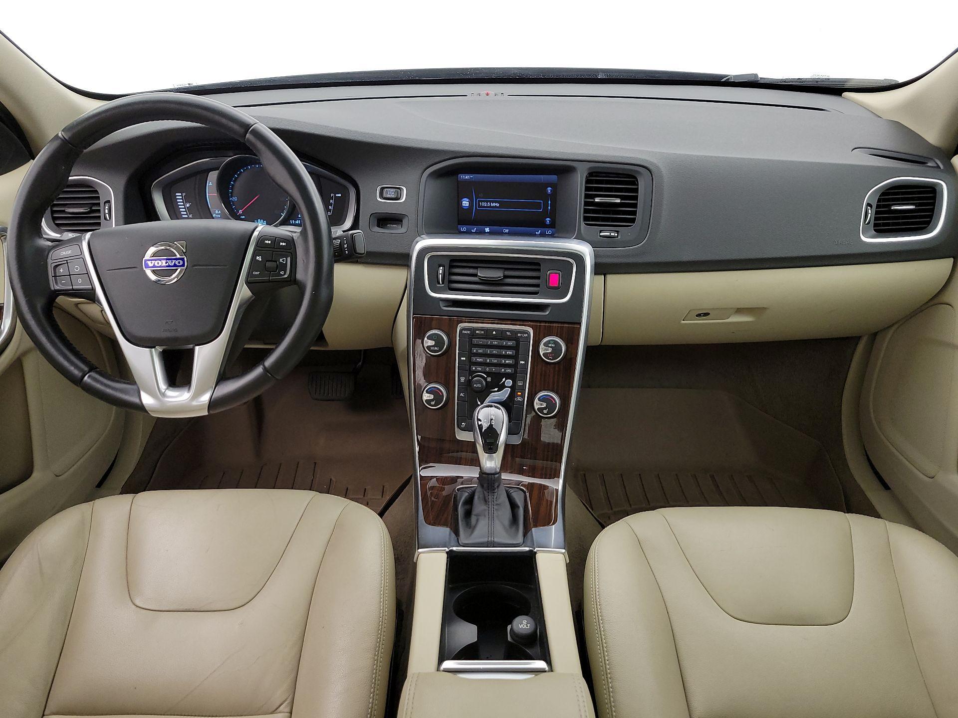 Thumbnail: 2015 Volvo S60 - 9