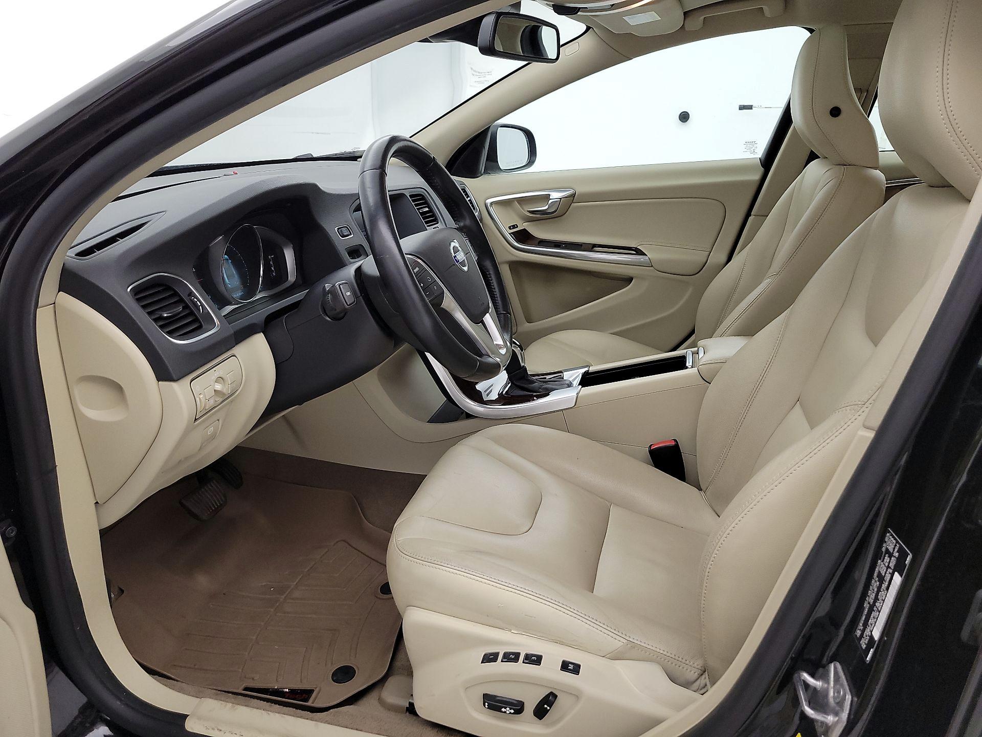 Thumbnail: 2015 Volvo S60 - 11