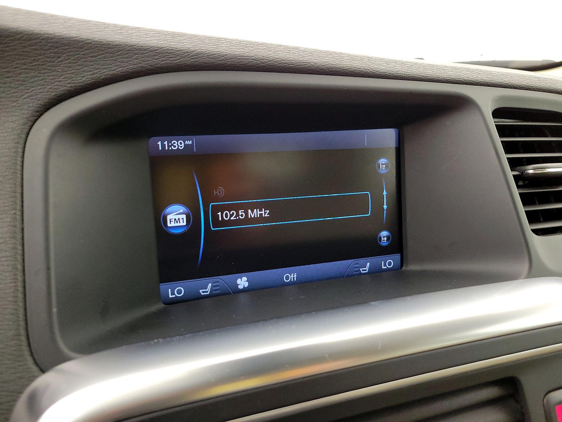Thumbnail: 2015 Volvo S60 - 14