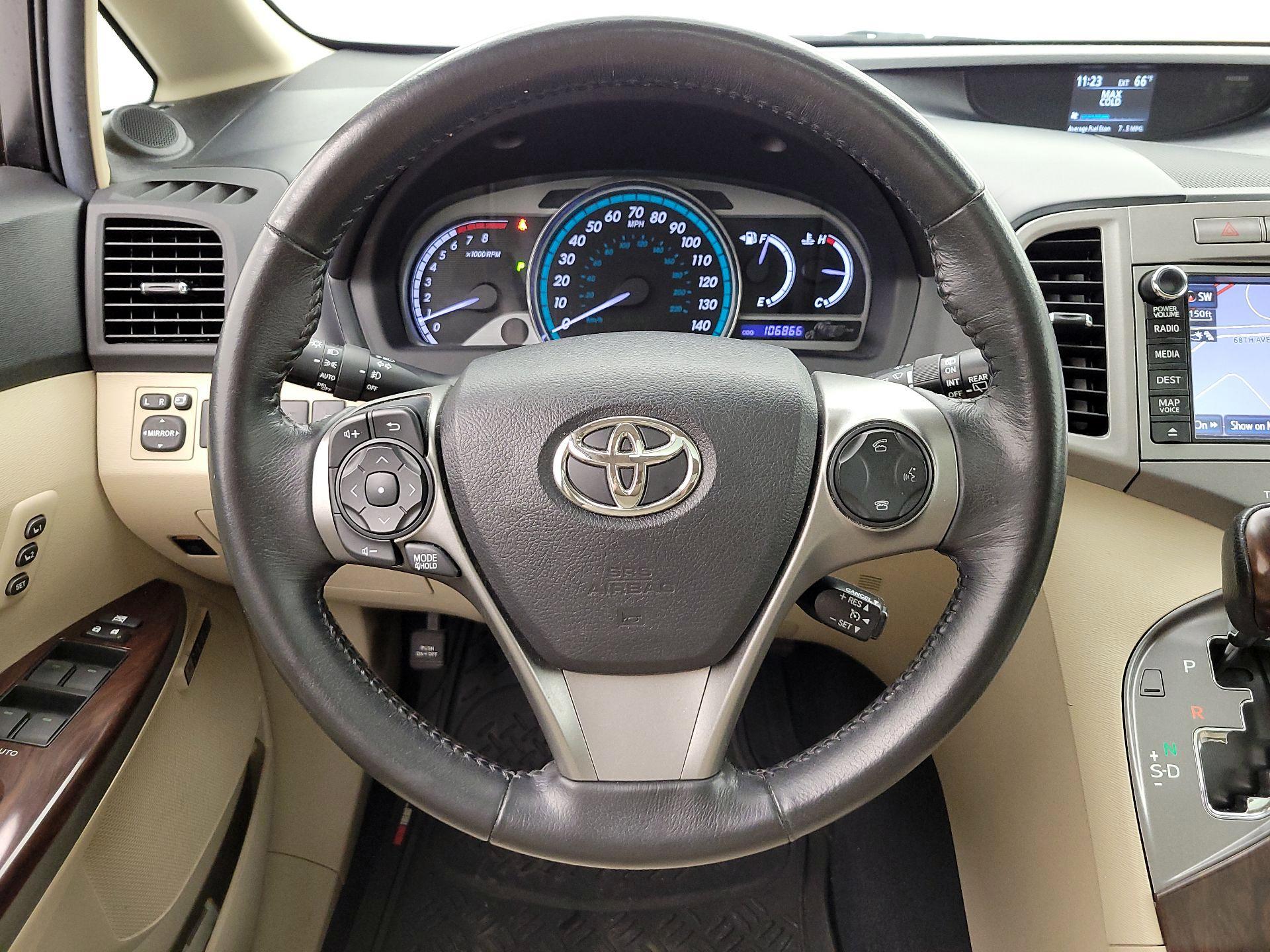 Thumbnail: 2014 Toyota Venza - 10