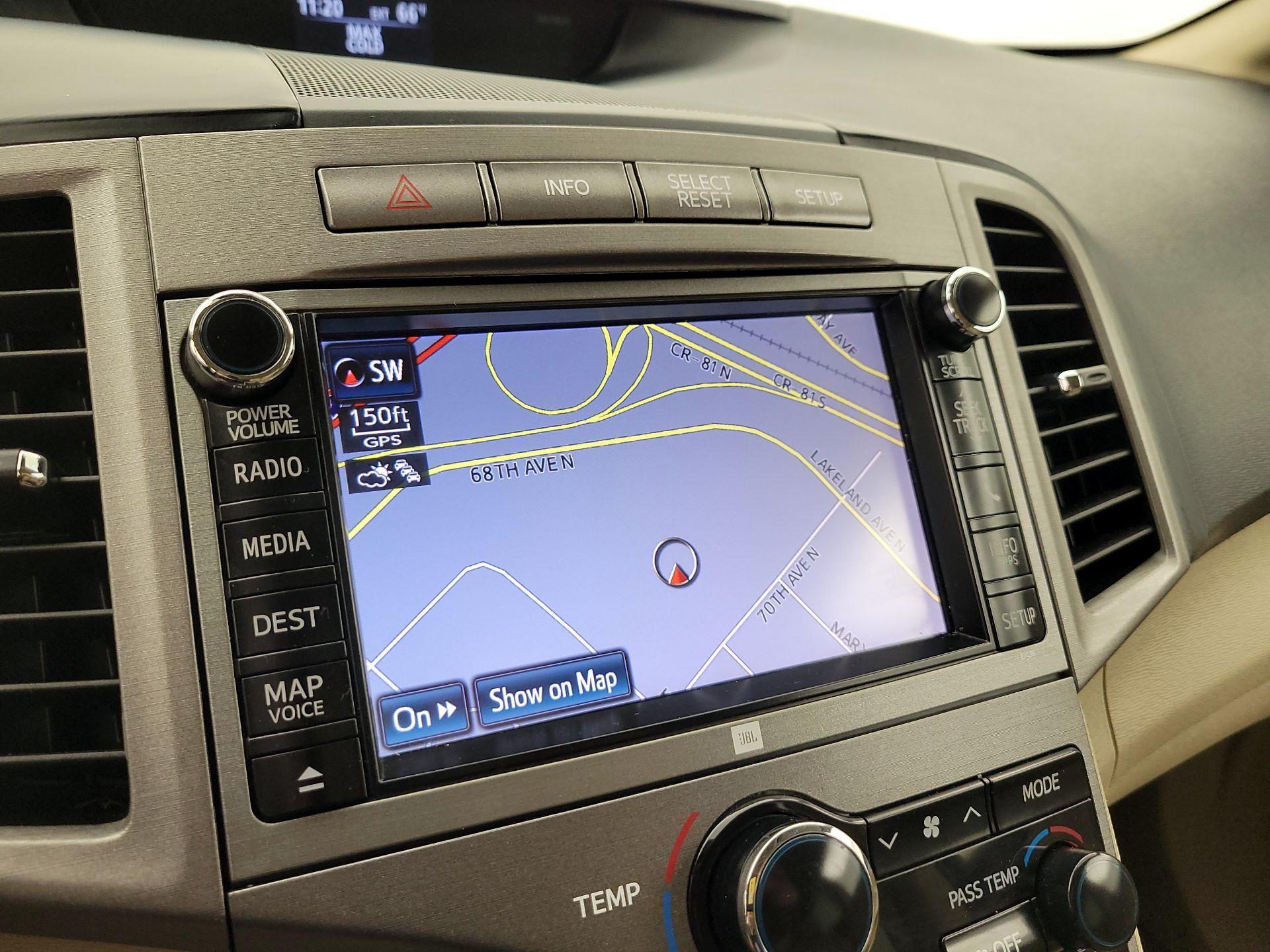 Thumbnail: 2014 Toyota Venza - 14
