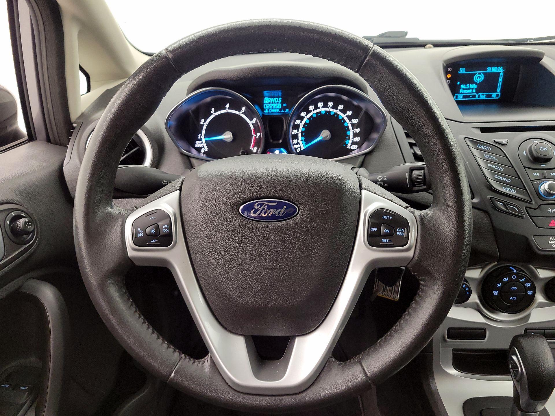 Thumbnail: 2014 Ford Fiesta - 10