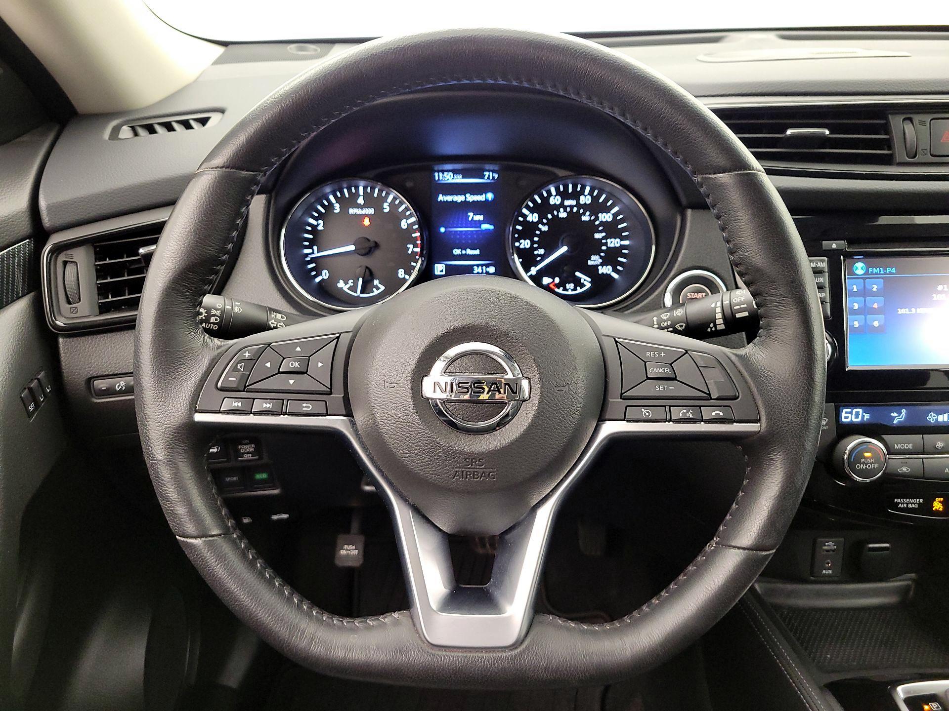 Thumbnail: 2017 Nissan Rogue - 10