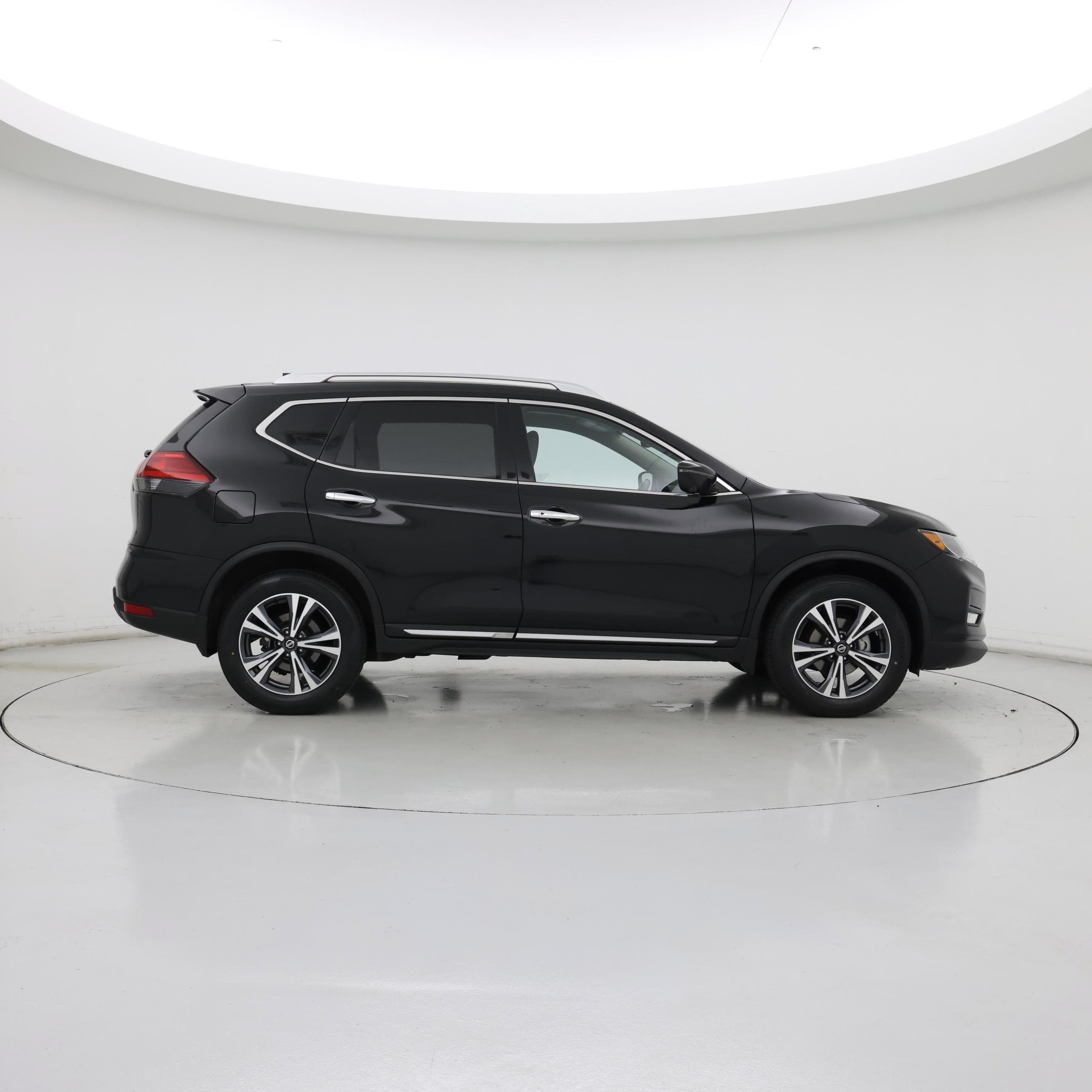 Thumbnail: 2017 Nissan Rogue - 7