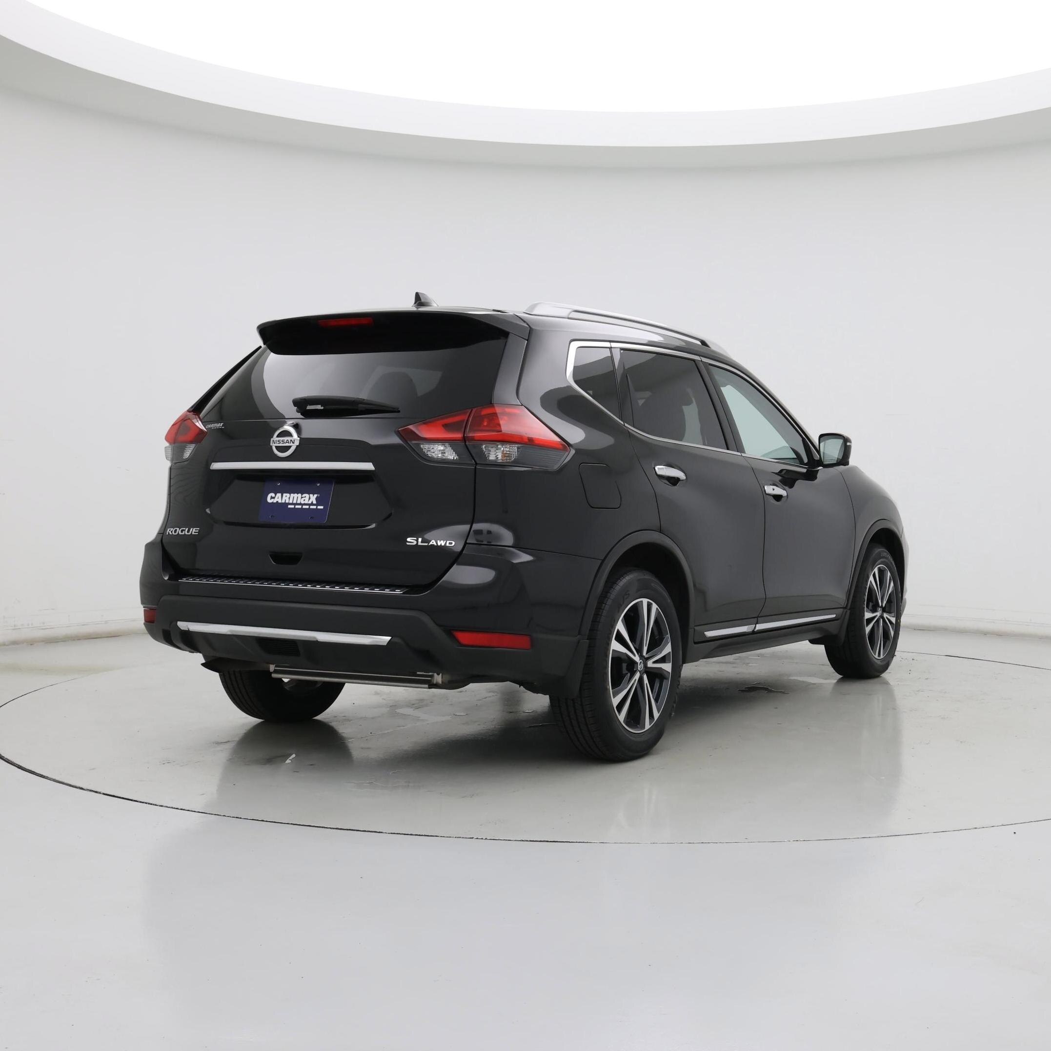 Thumbnail: 2017 Nissan Rogue - 8
