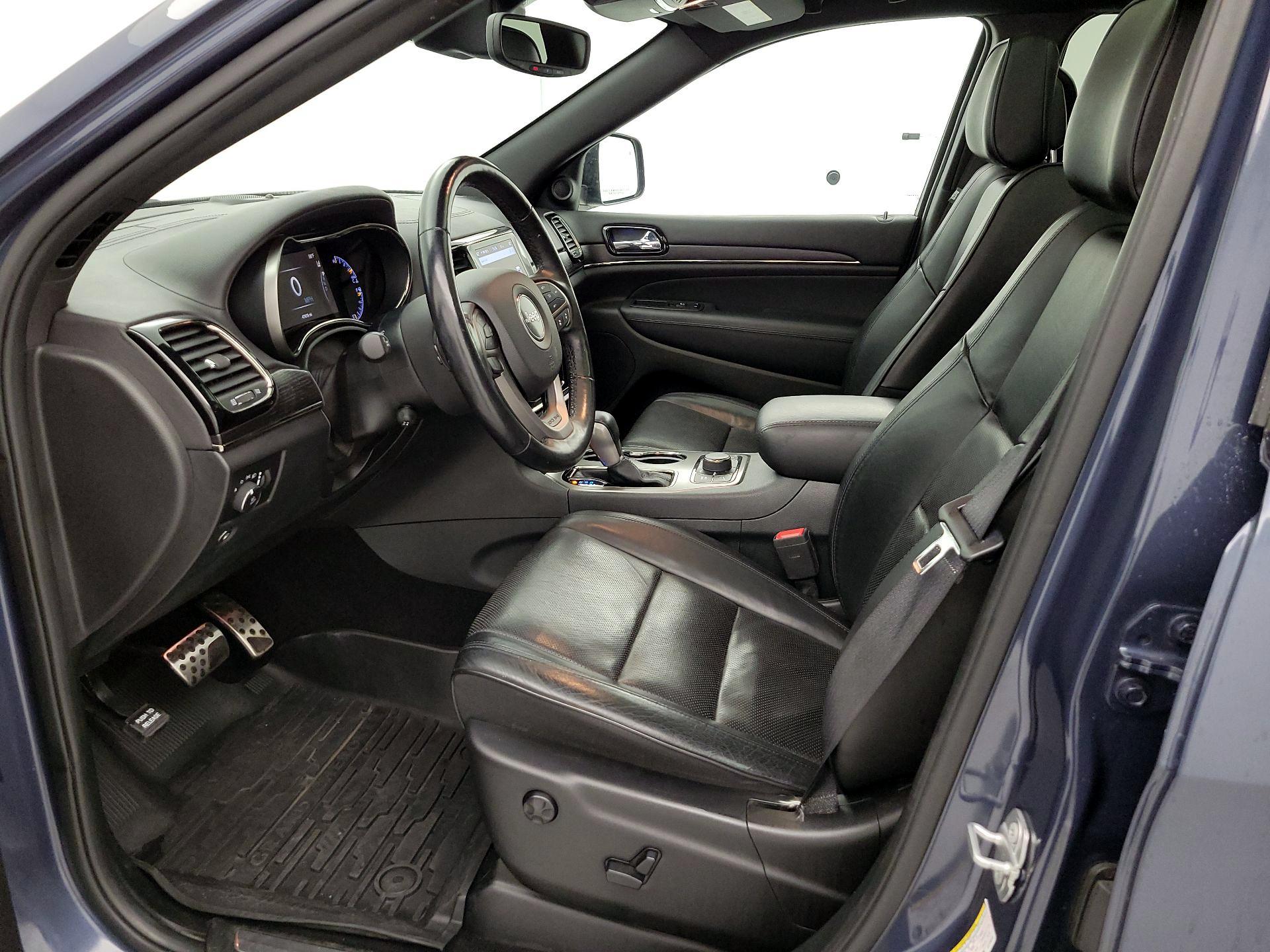 Thumbnail: 2020 Jeep Grand Cherokee - 11