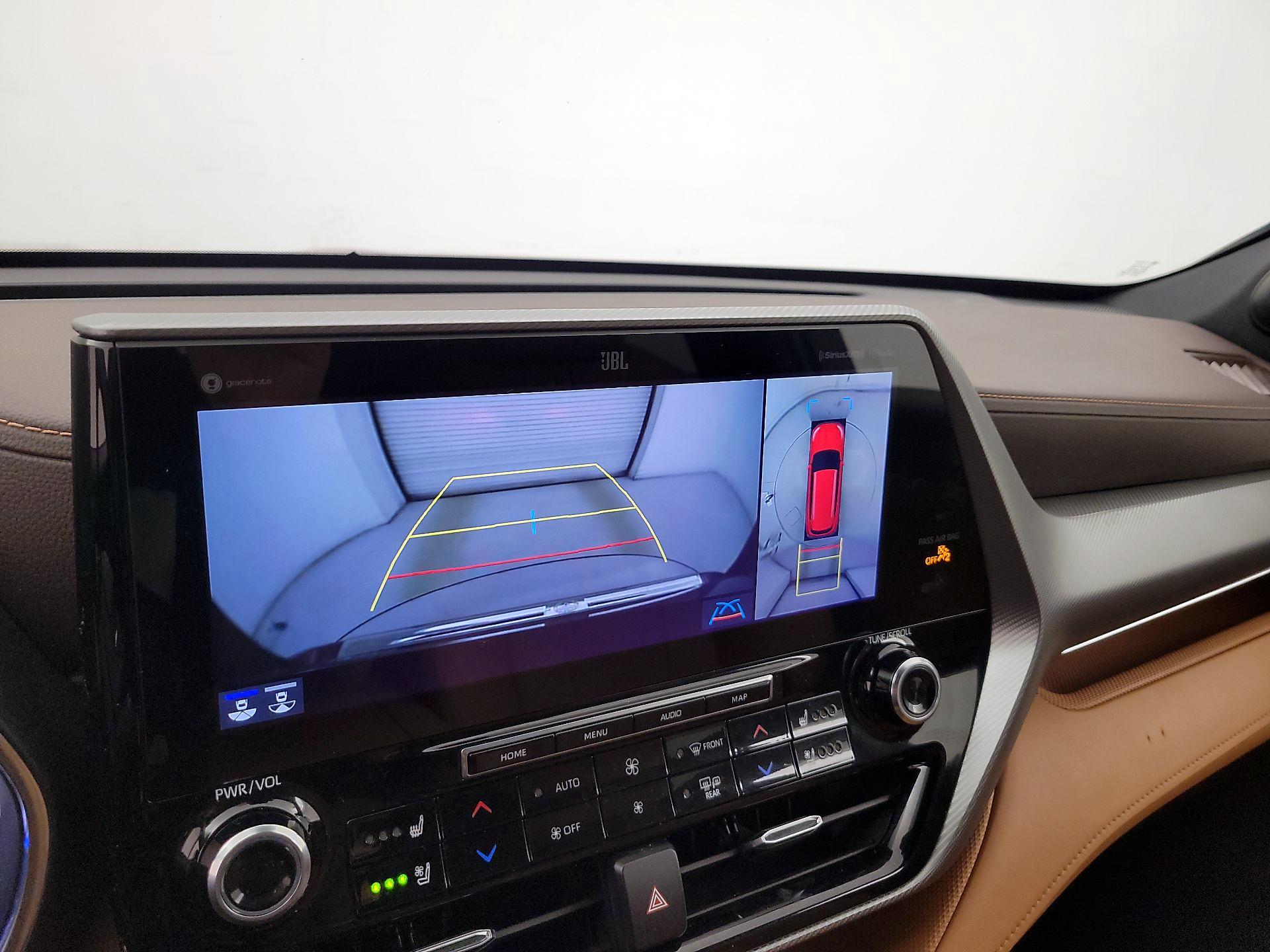 Thumbnail: 2021 Toyota Highlander - 15