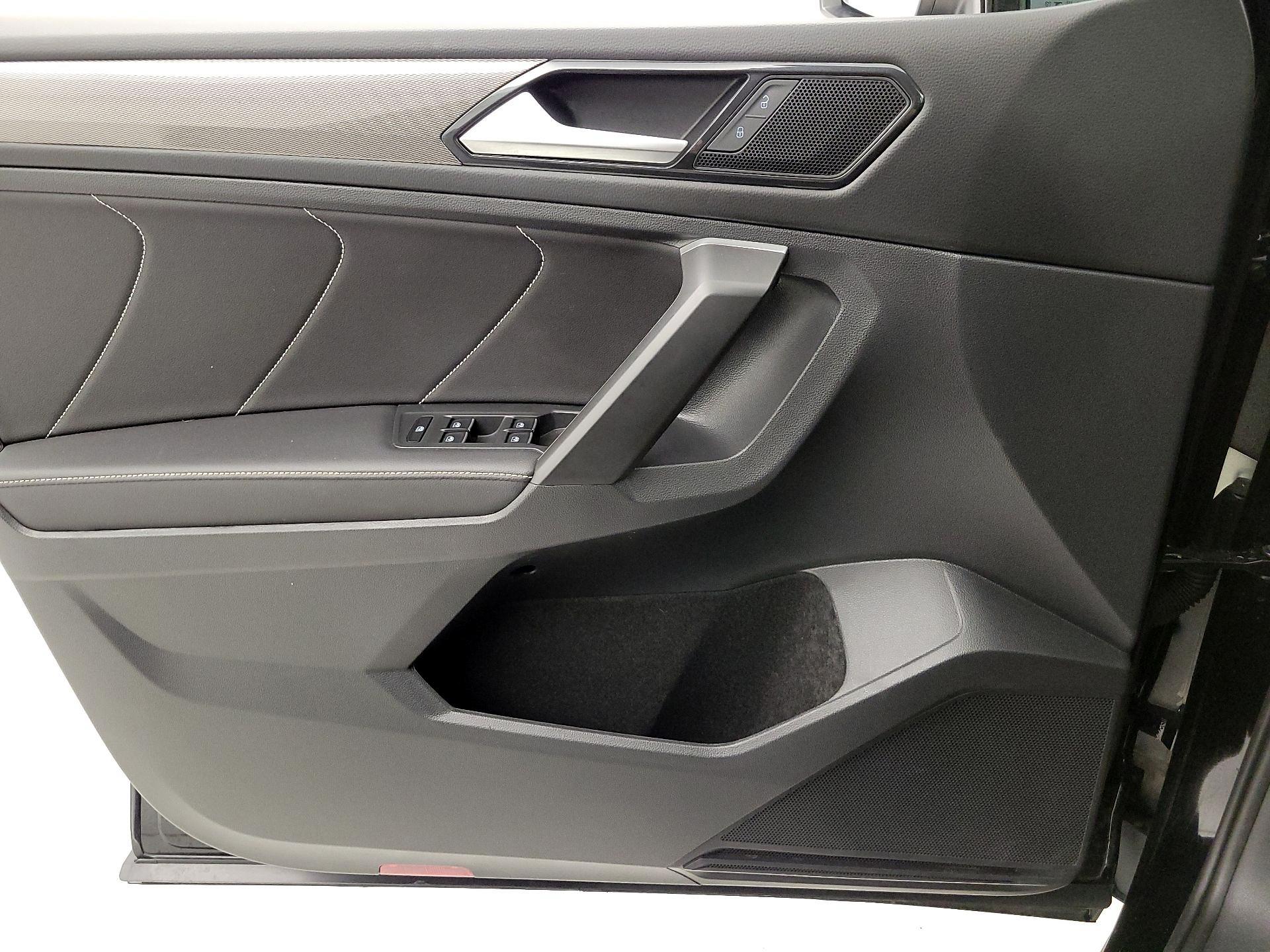 Thumbnail: 2024 Volkswagen Tiguan - 12