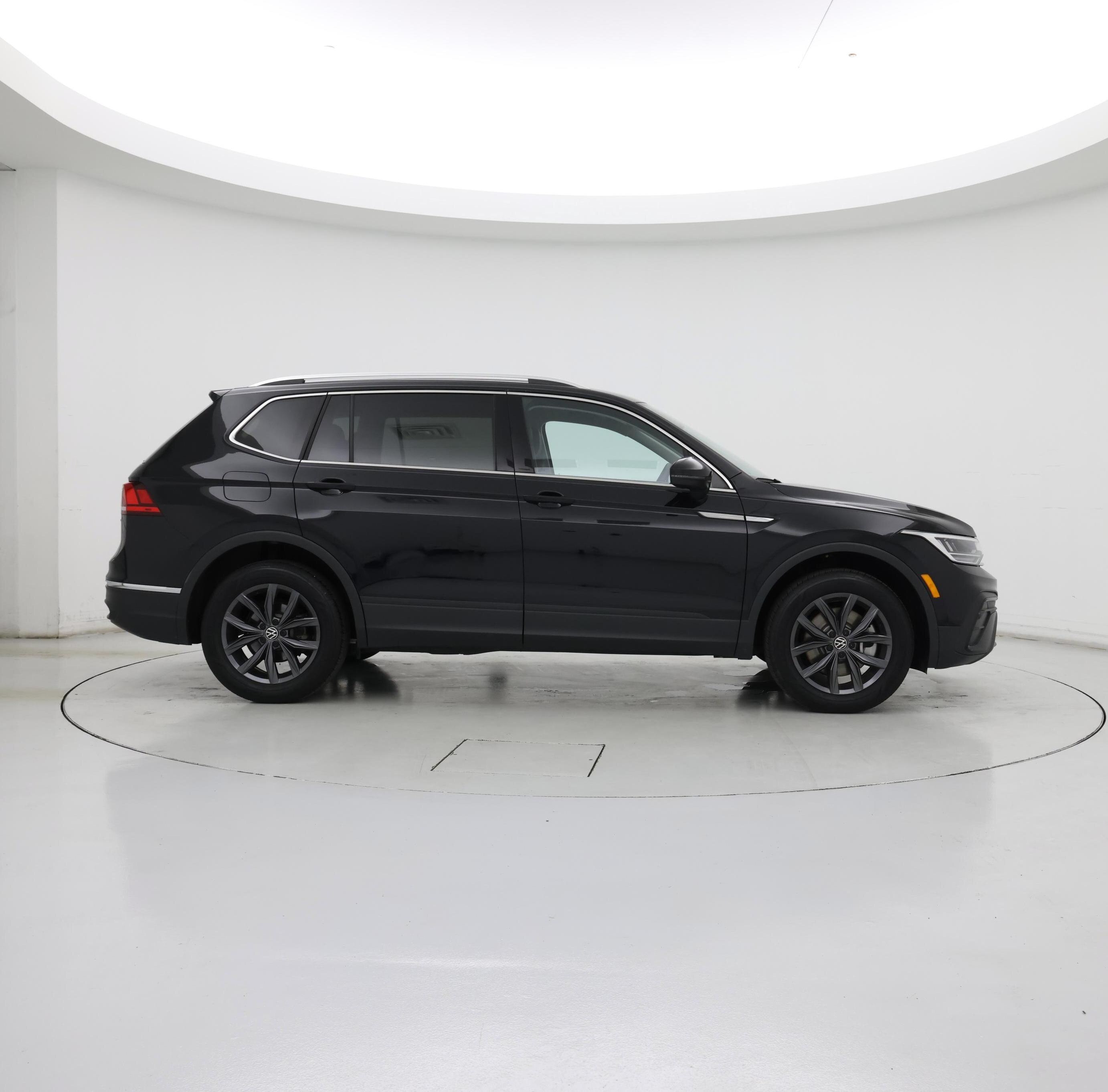 Thumbnail: 2024 Volkswagen Tiguan - 7