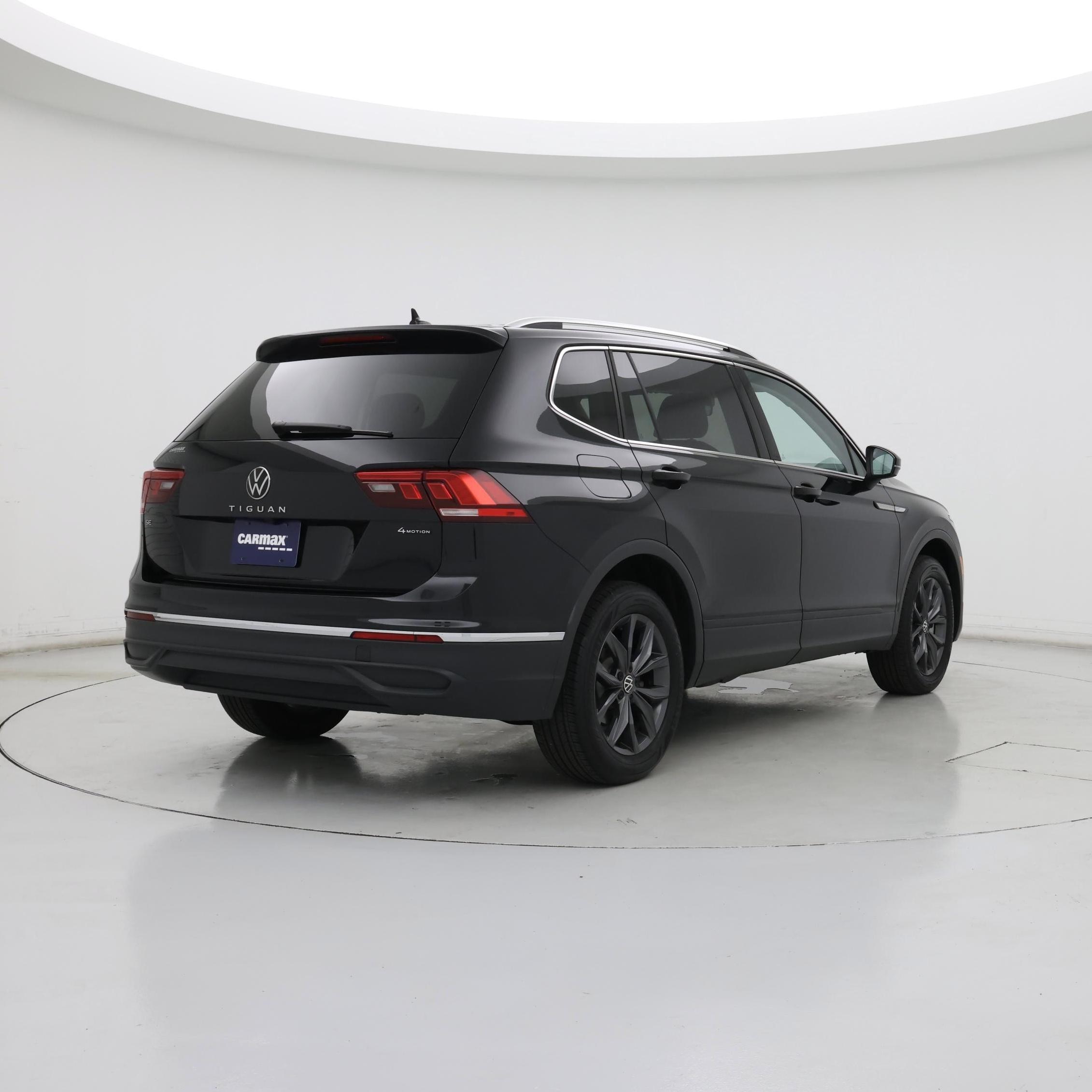 Thumbnail: 2024 Volkswagen Tiguan - 8