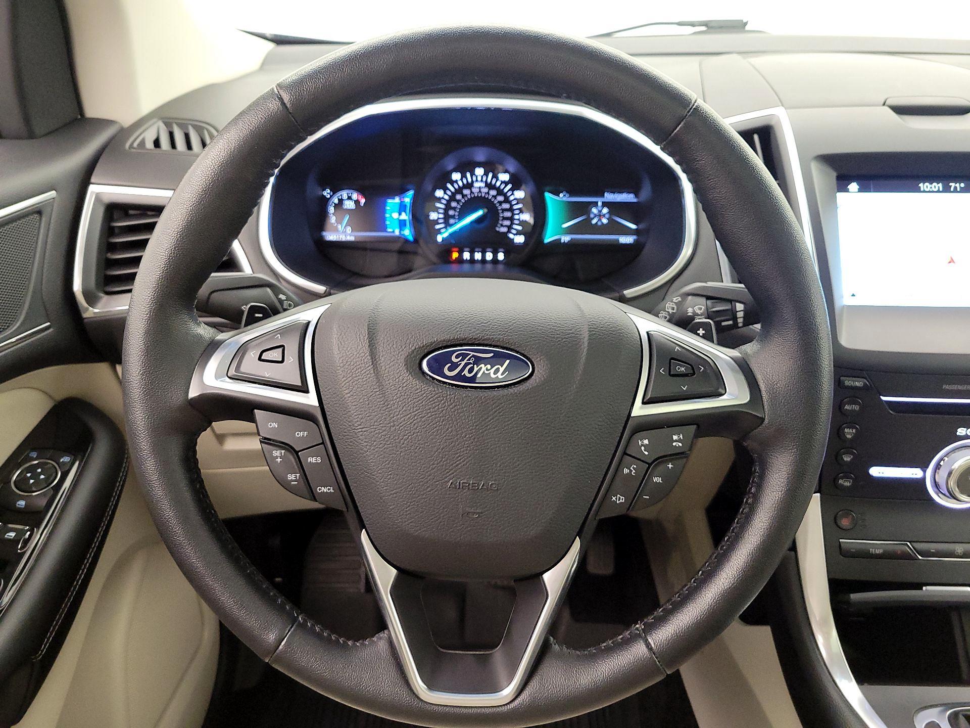 Thumbnail: 2017 Ford Edge - 10
