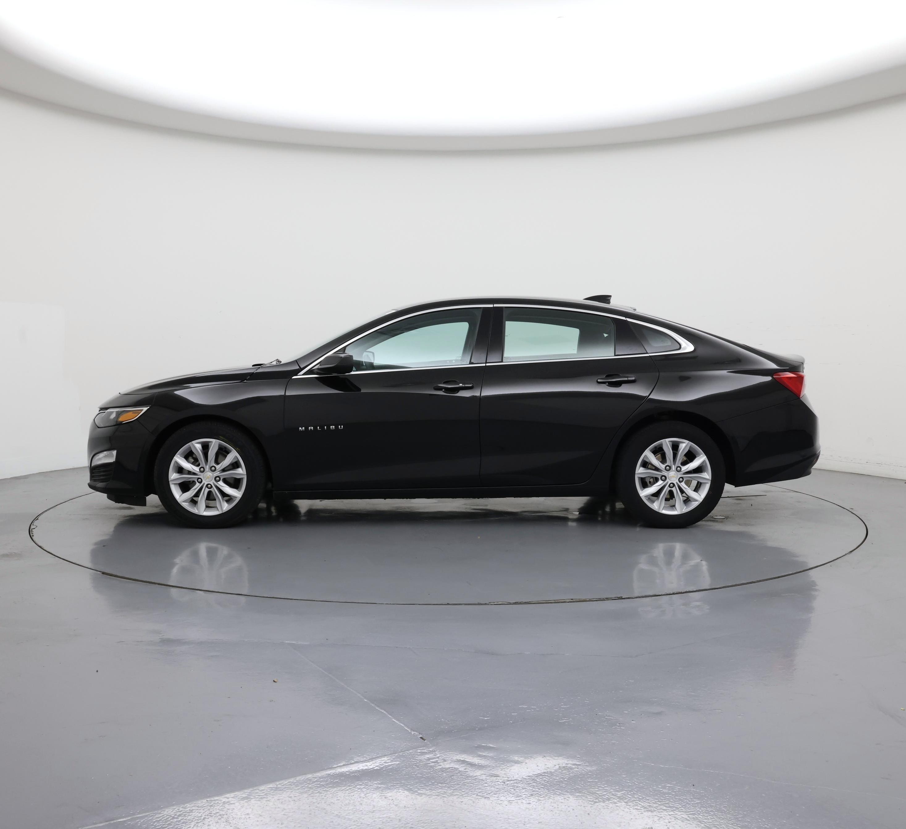 Thumbnail: 2023 Chevrolet Malibu - 3
