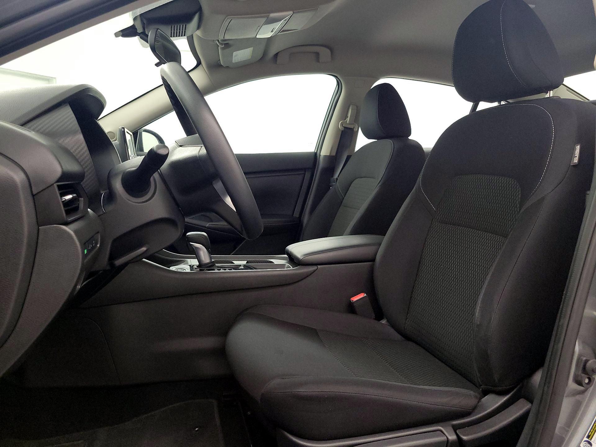 Thumbnail: 2021 Nissan Sentra - 11