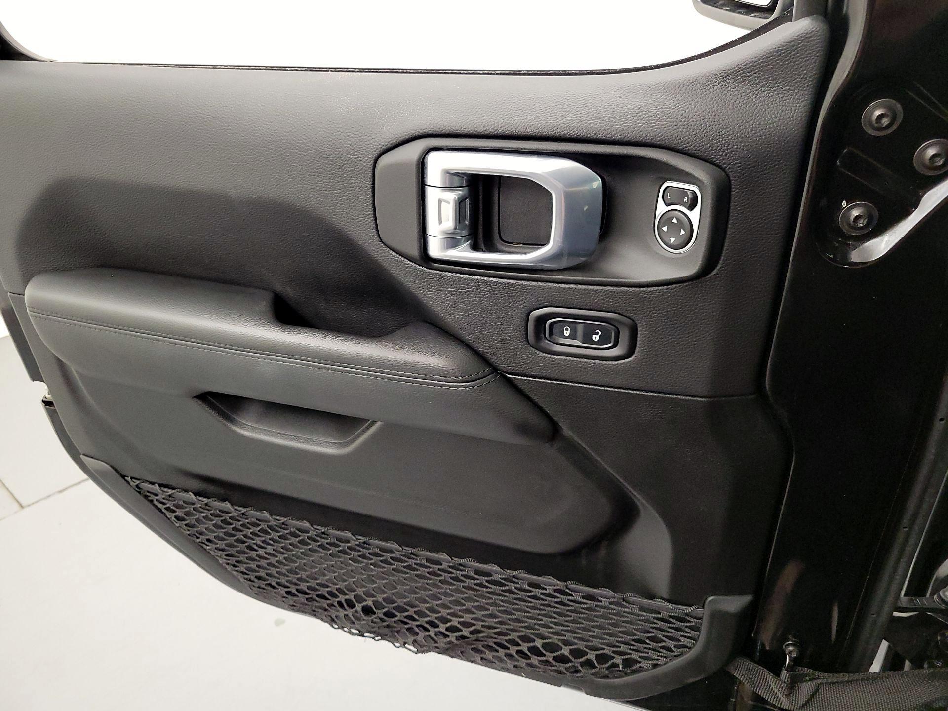 Thumbnail: 2022 Jeep Wrangler - 12