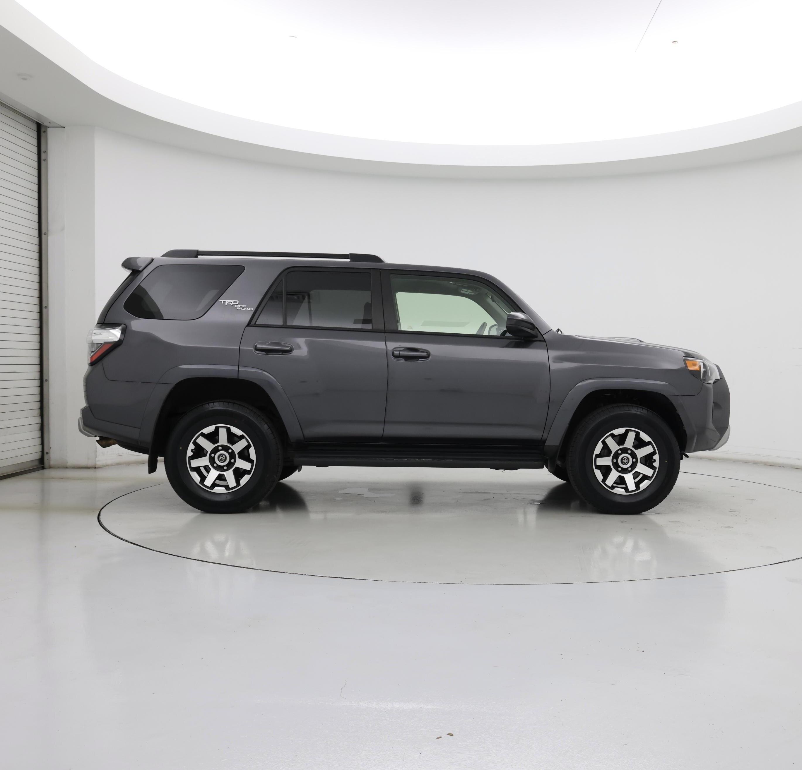 Thumbnail: 2019 Toyota 4Runner - 7