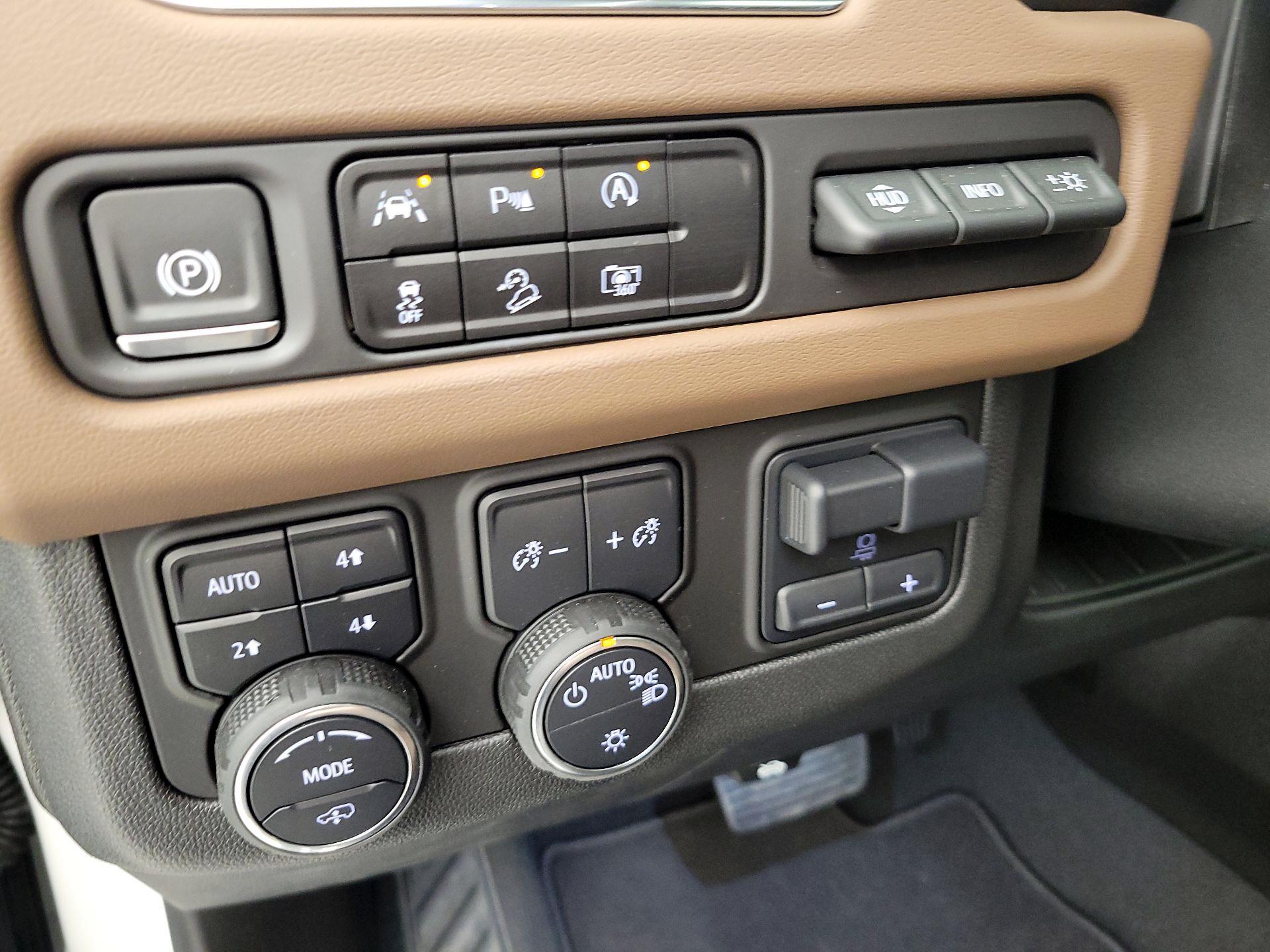 Thumbnail: 2024 Chevrolet Tahoe - 13