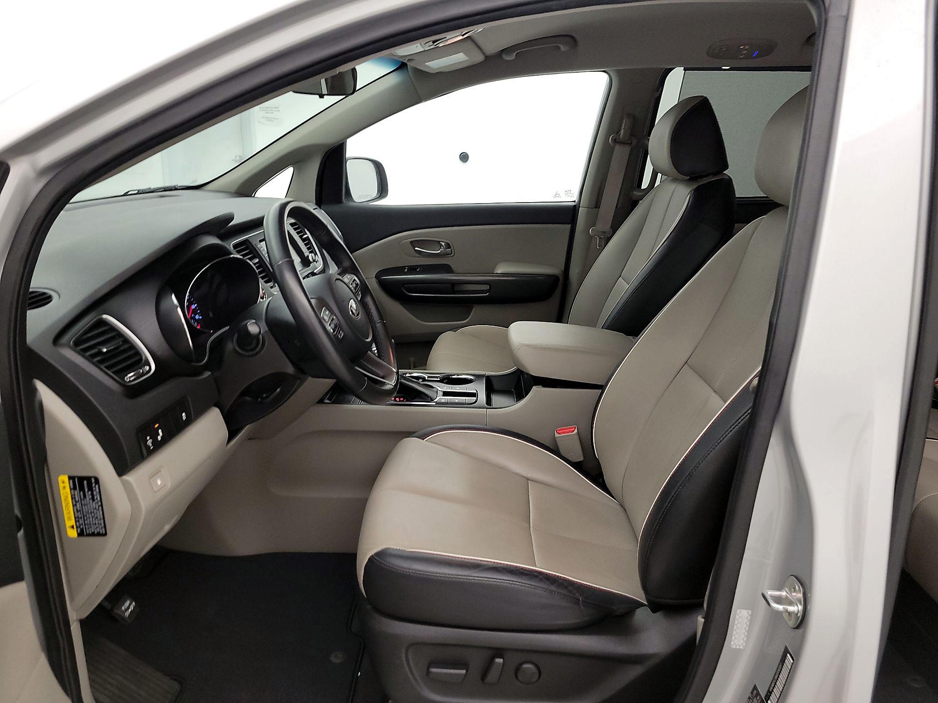 Thumbnail: 2019 Kia Sedona - 11