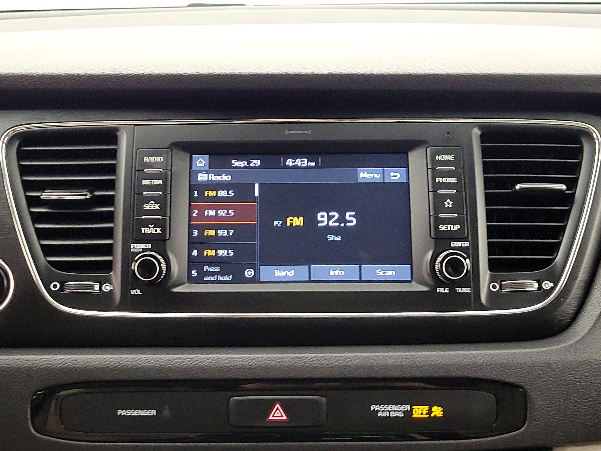 Thumbnail: 2019 Kia Sedona - 15