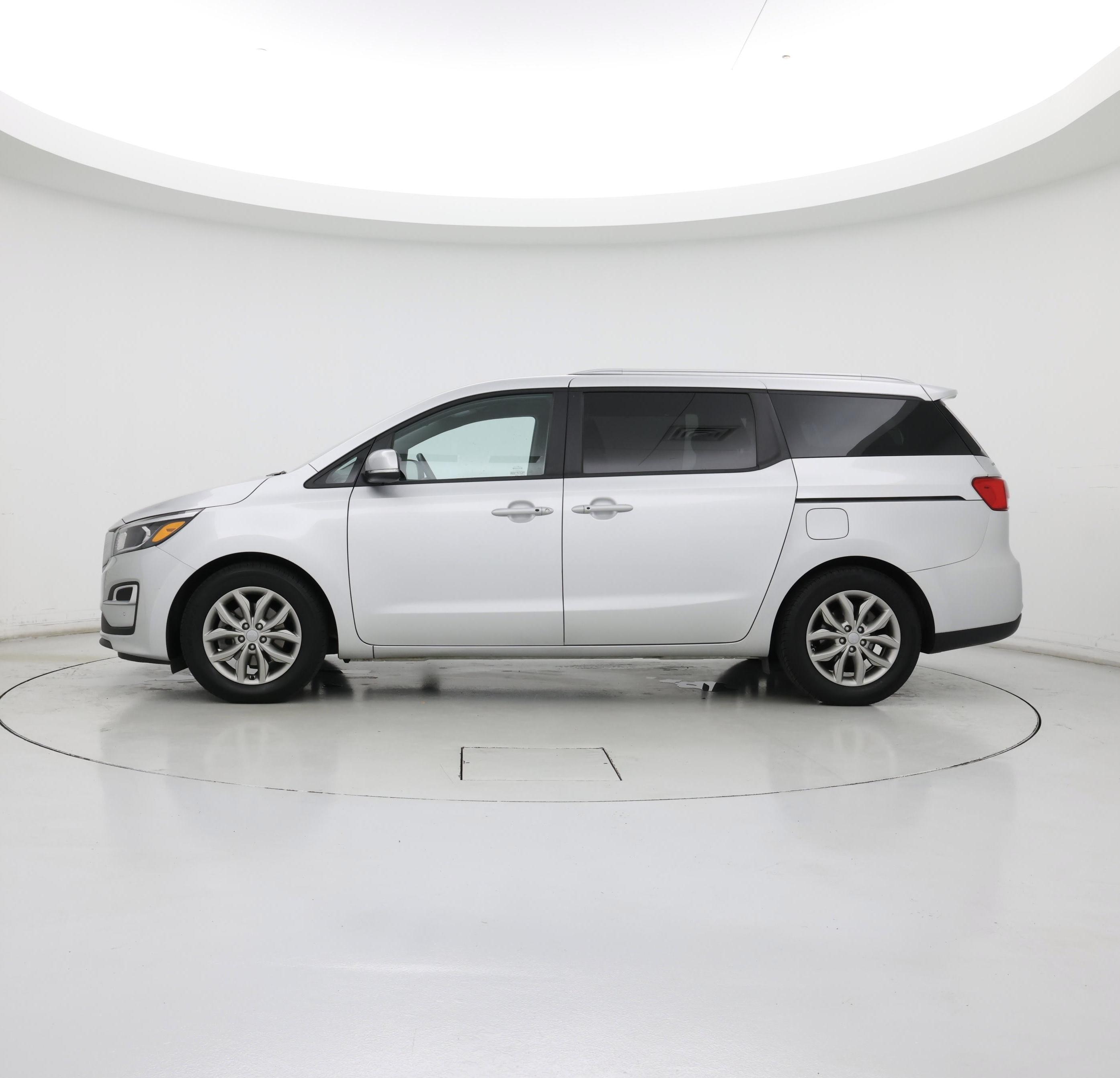 Thumbnail: 2019 Kia Sedona - 3