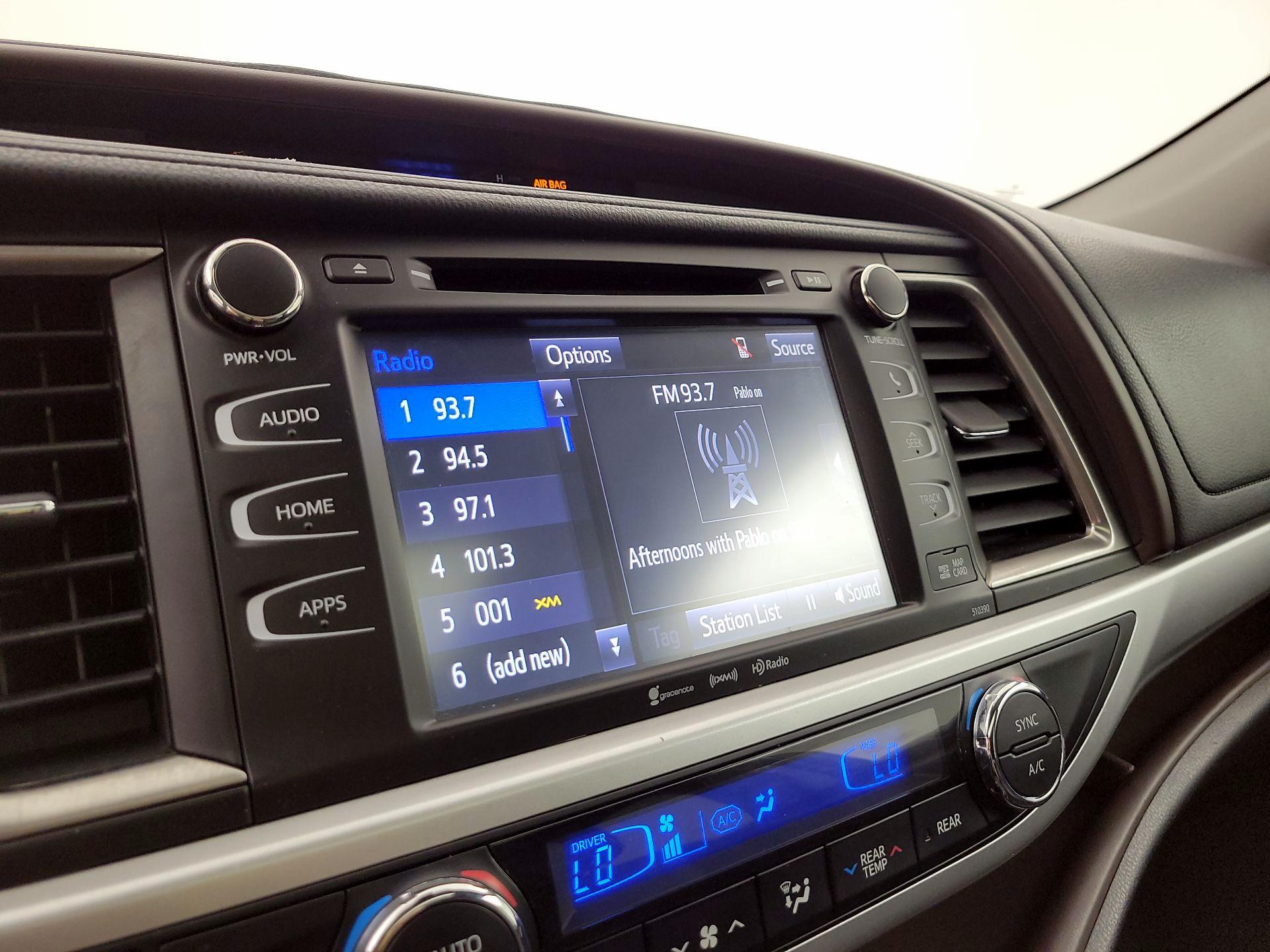 Thumbnail: 2019 Toyota Highlander - 16