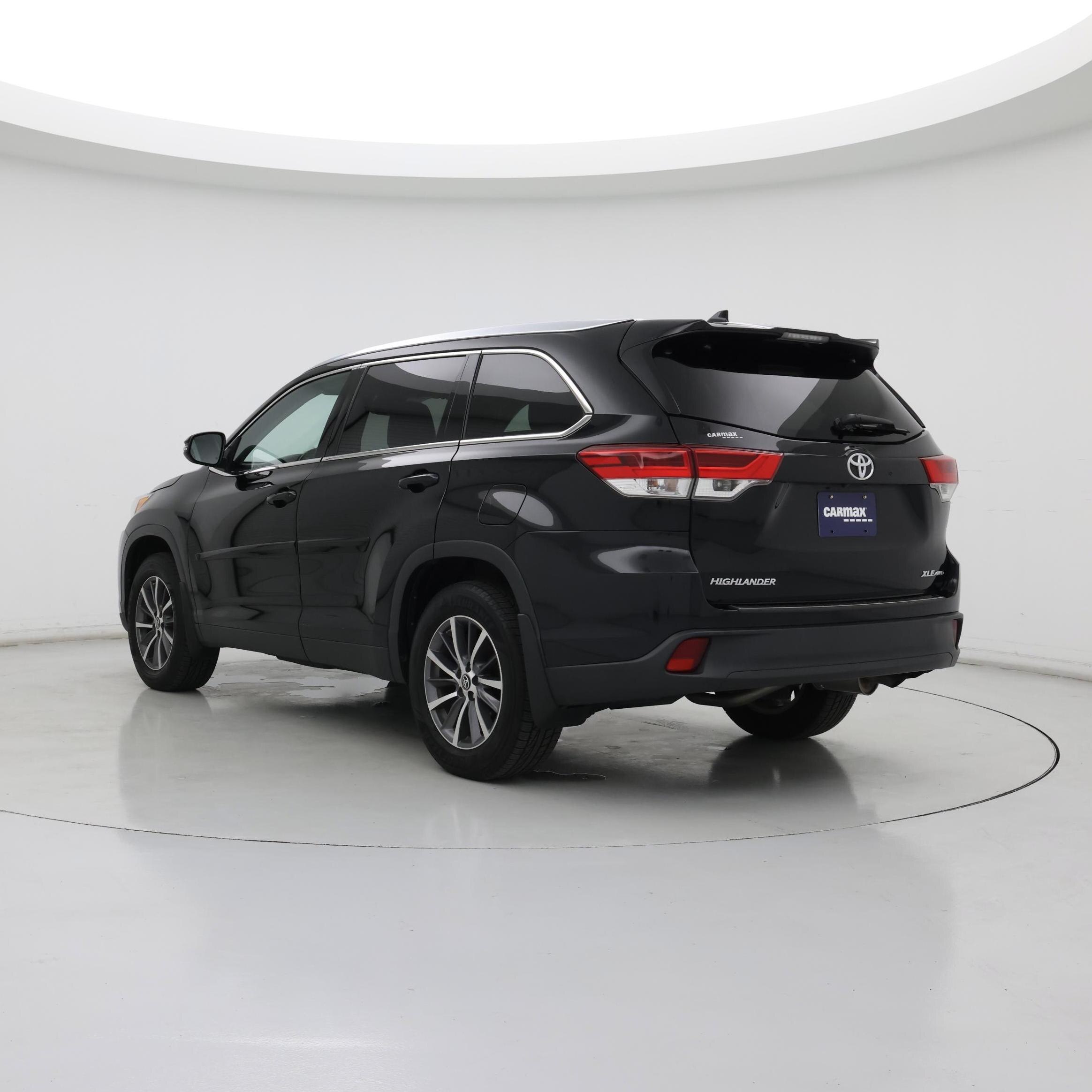 Thumbnail: 2019 Toyota Highlander - 2