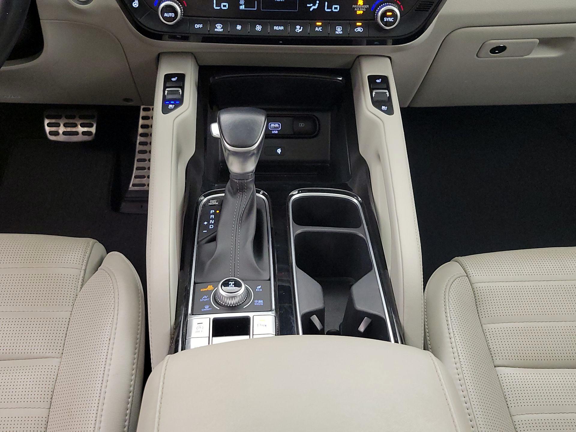 Thumbnail: 2020 Kia Telluride - 18
