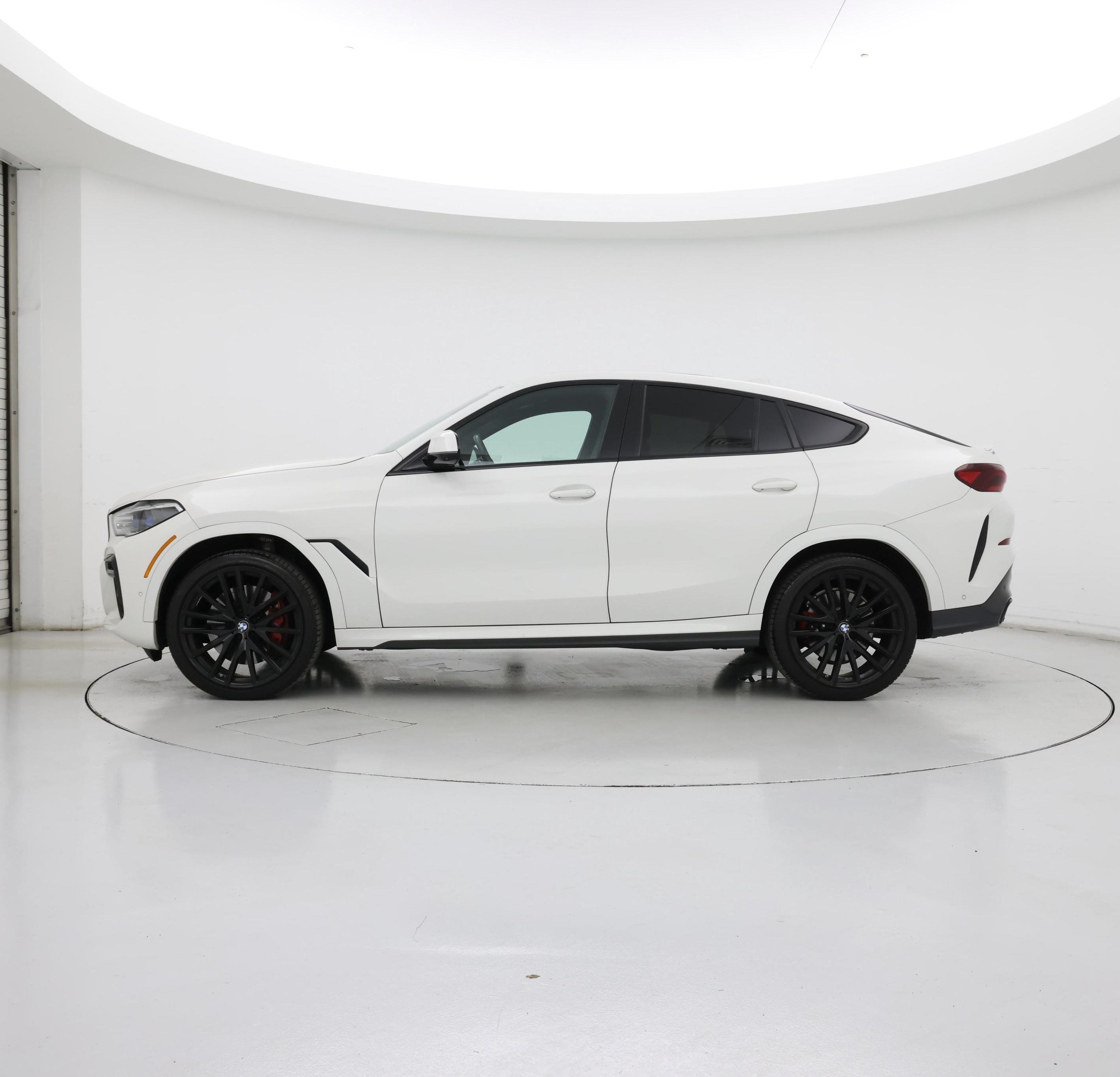 Thumbnail: 2022 BMW X6 - 3