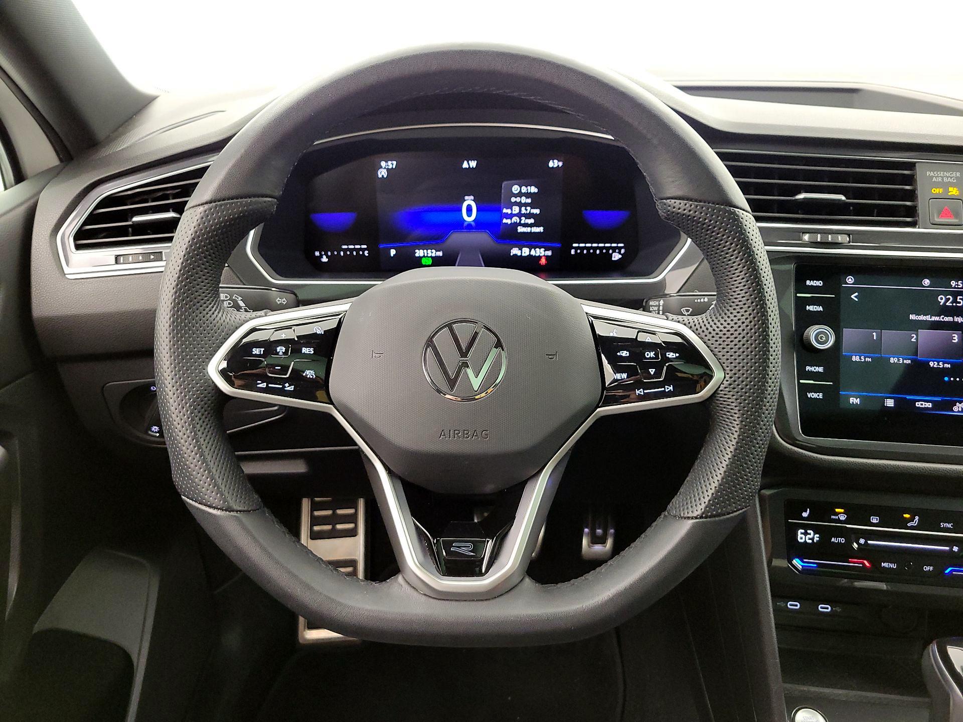 Thumbnail: 2023 Volkswagen Tiguan - 10