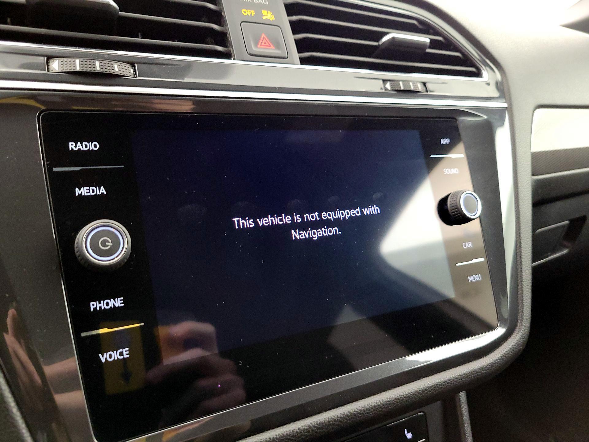 Thumbnail: 2023 Volkswagen Tiguan - 14