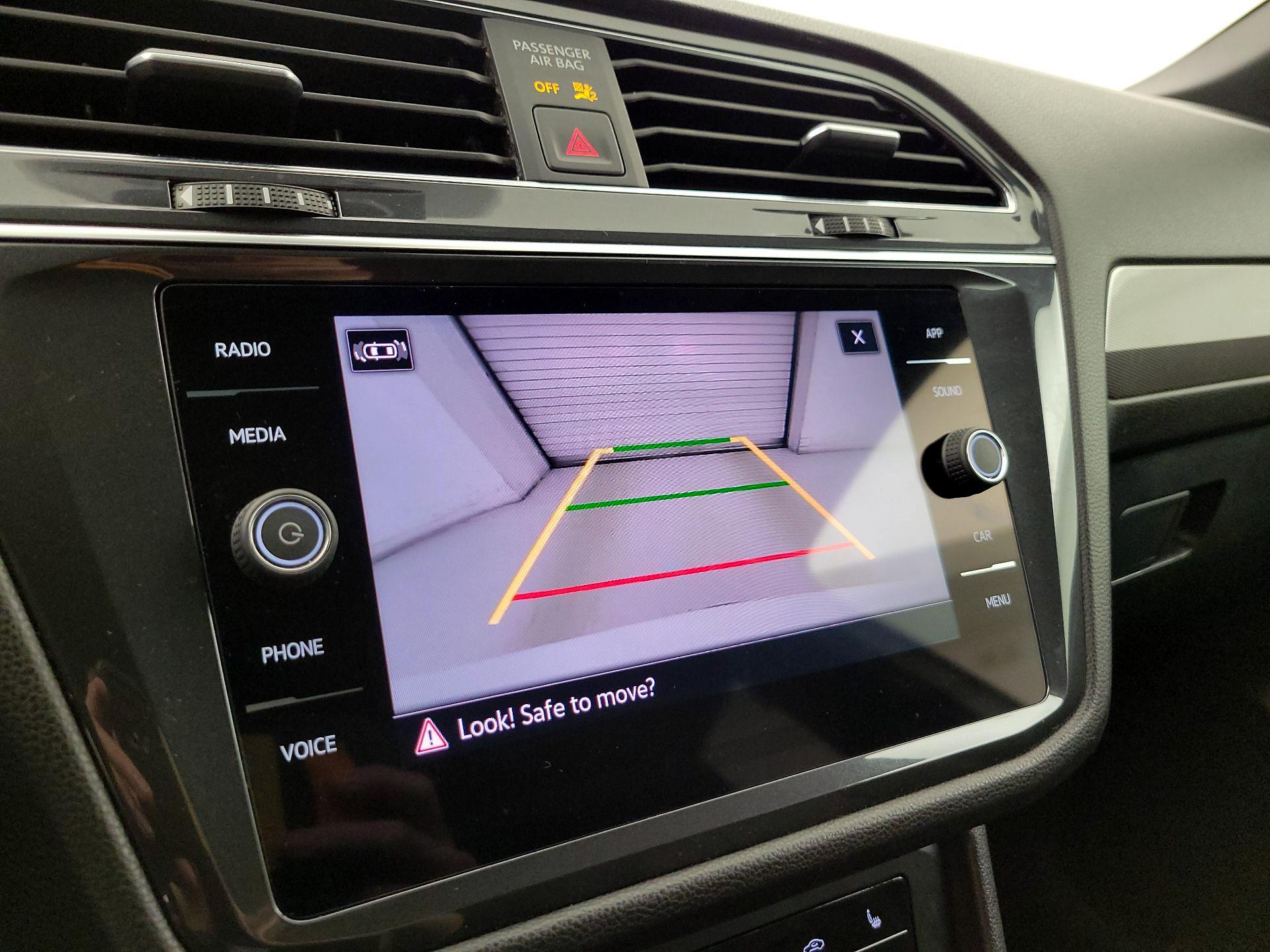 Thumbnail: 2023 Volkswagen Tiguan - 15