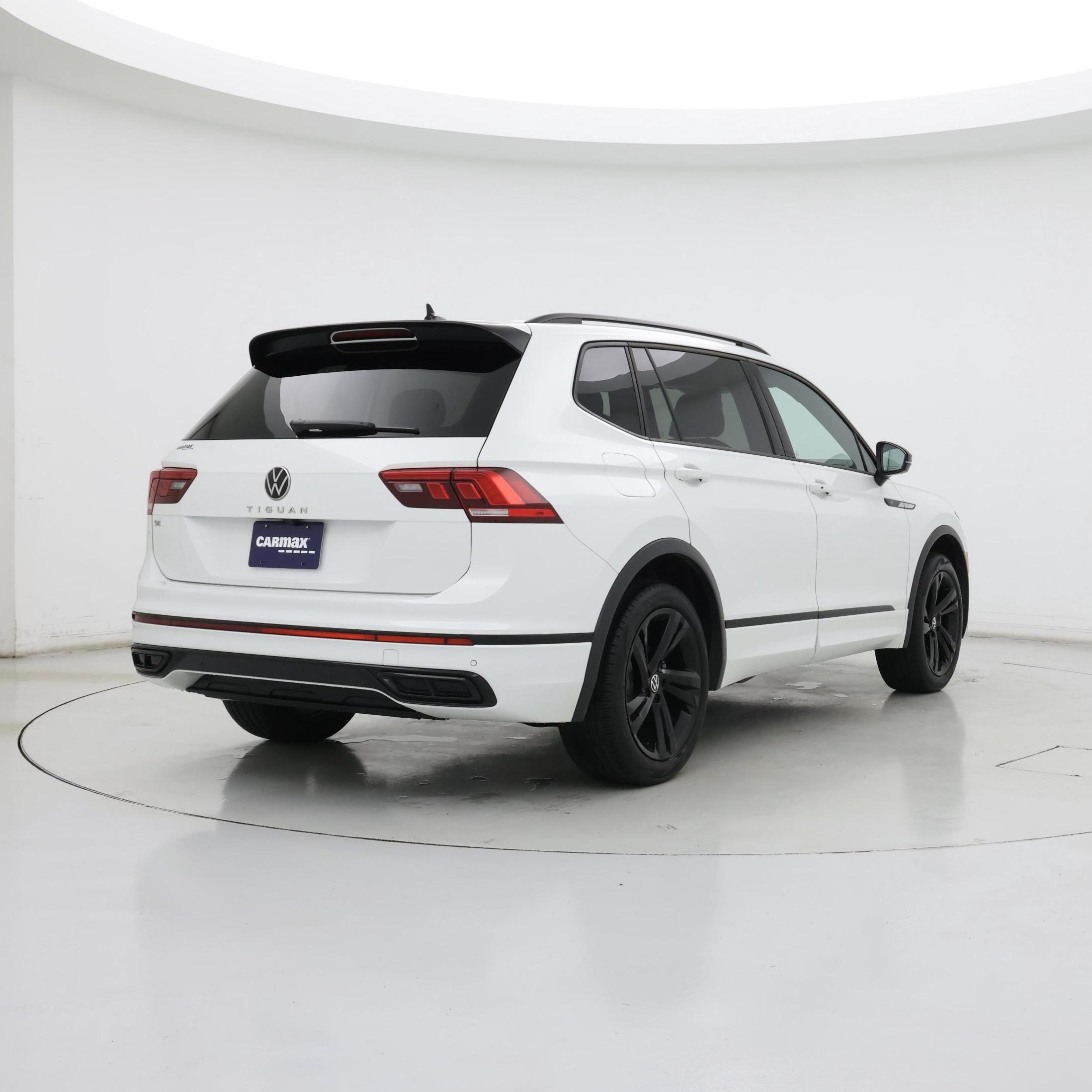 Thumbnail: 2023 Volkswagen Tiguan - 8