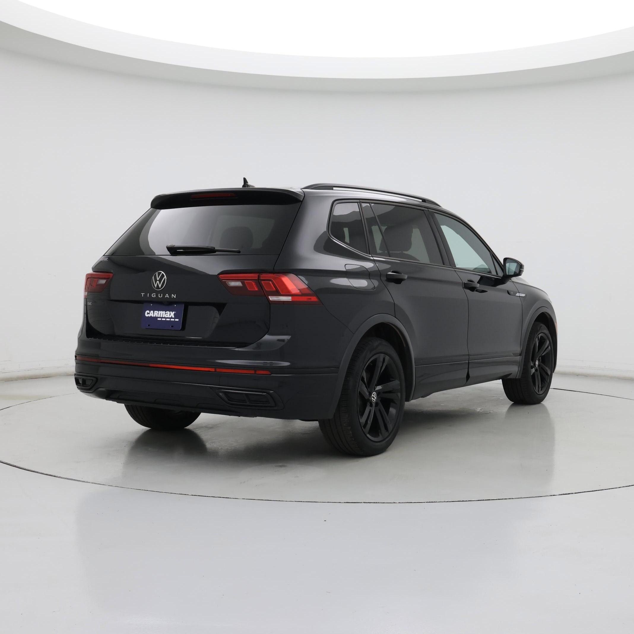 Thumbnail: 2023 Volkswagen Tiguan - 8