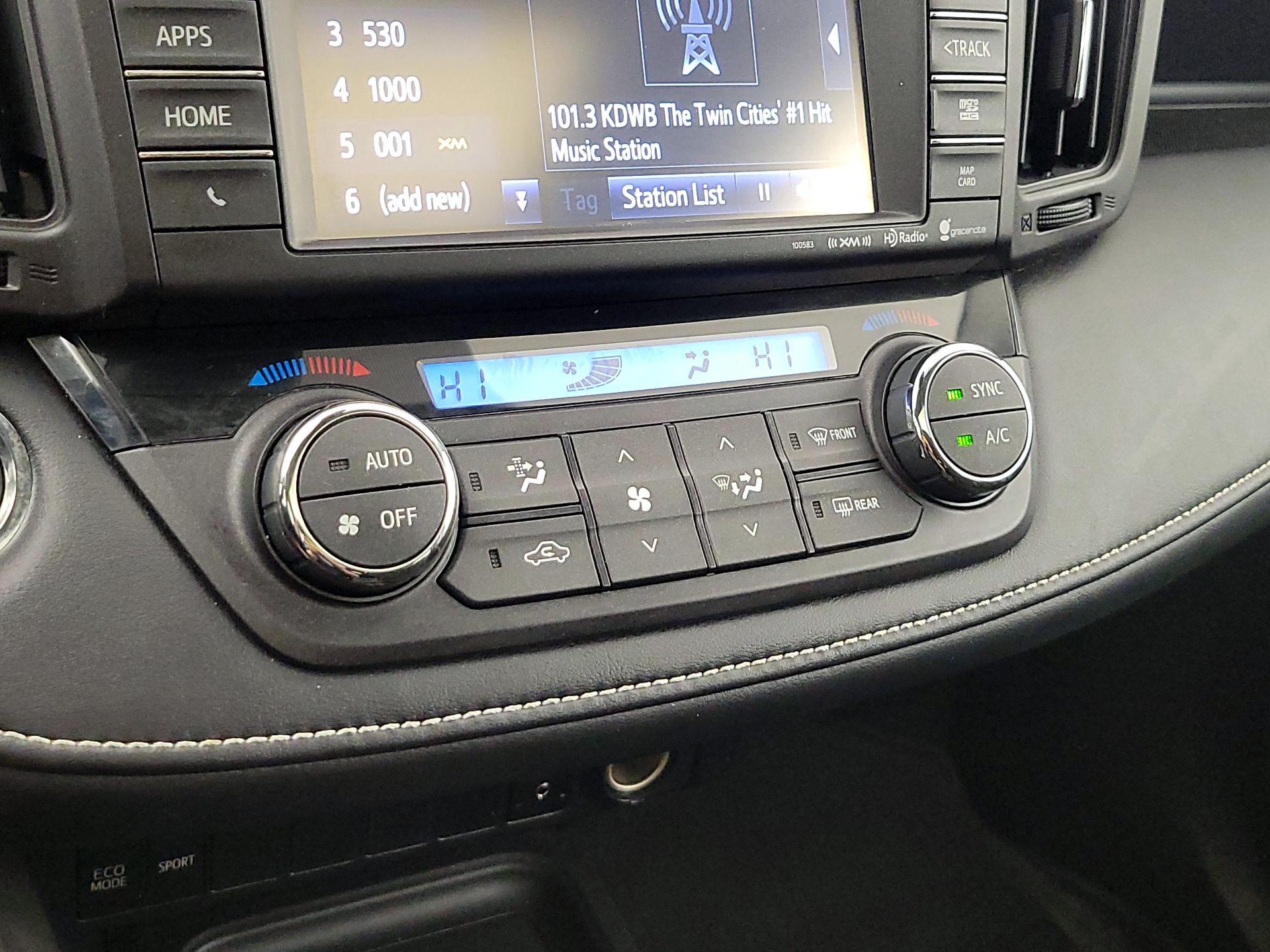 Thumbnail: 2016 Toyota RAV4 - 16